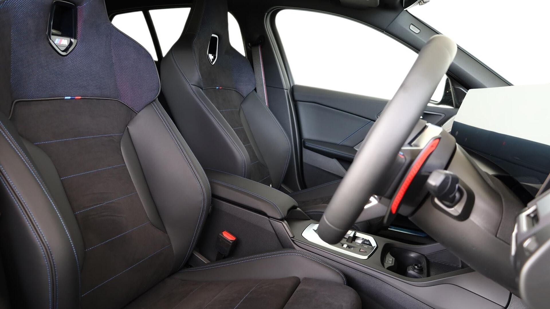 BMW 1 Series view 11