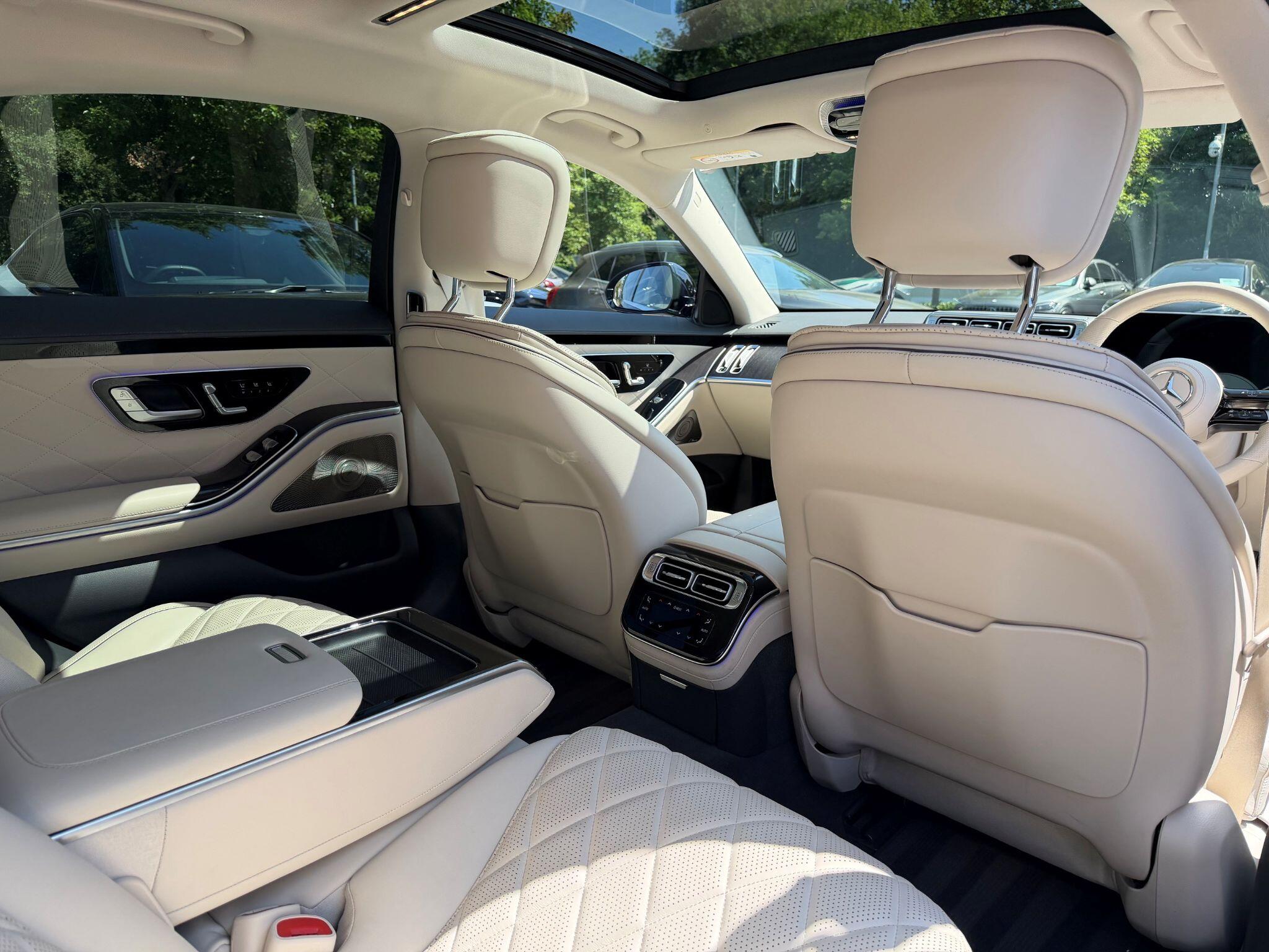 Mercedes-Benz S Class view 17