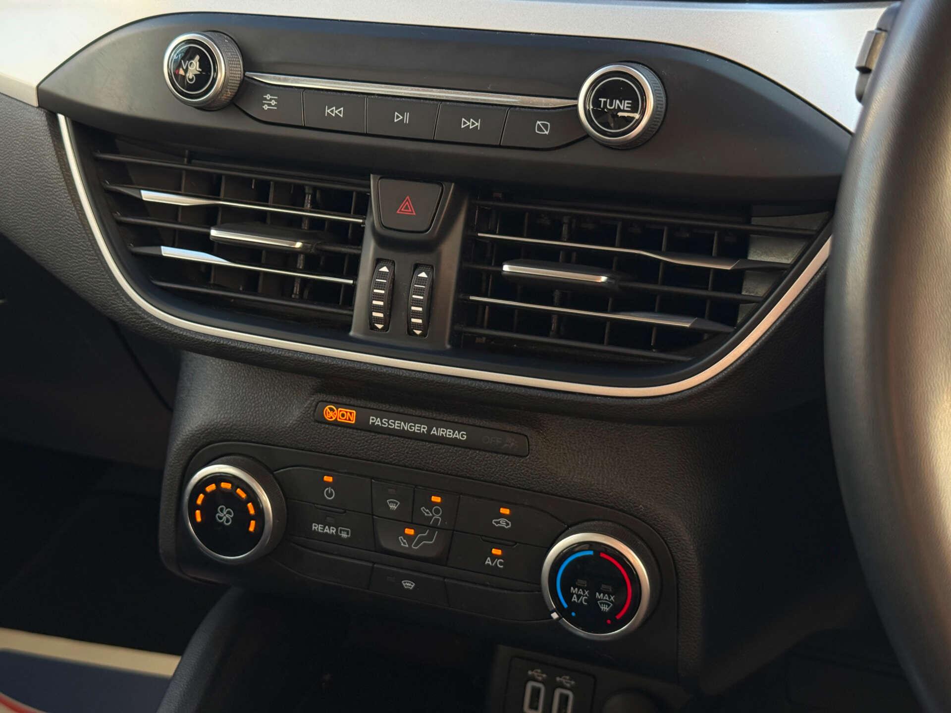 Ford Focus view 55