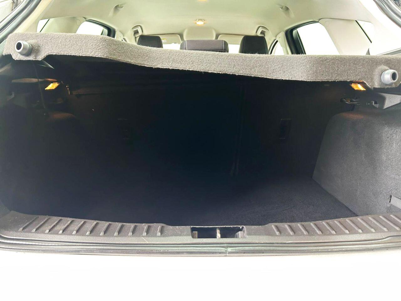 Ford Focus view 22