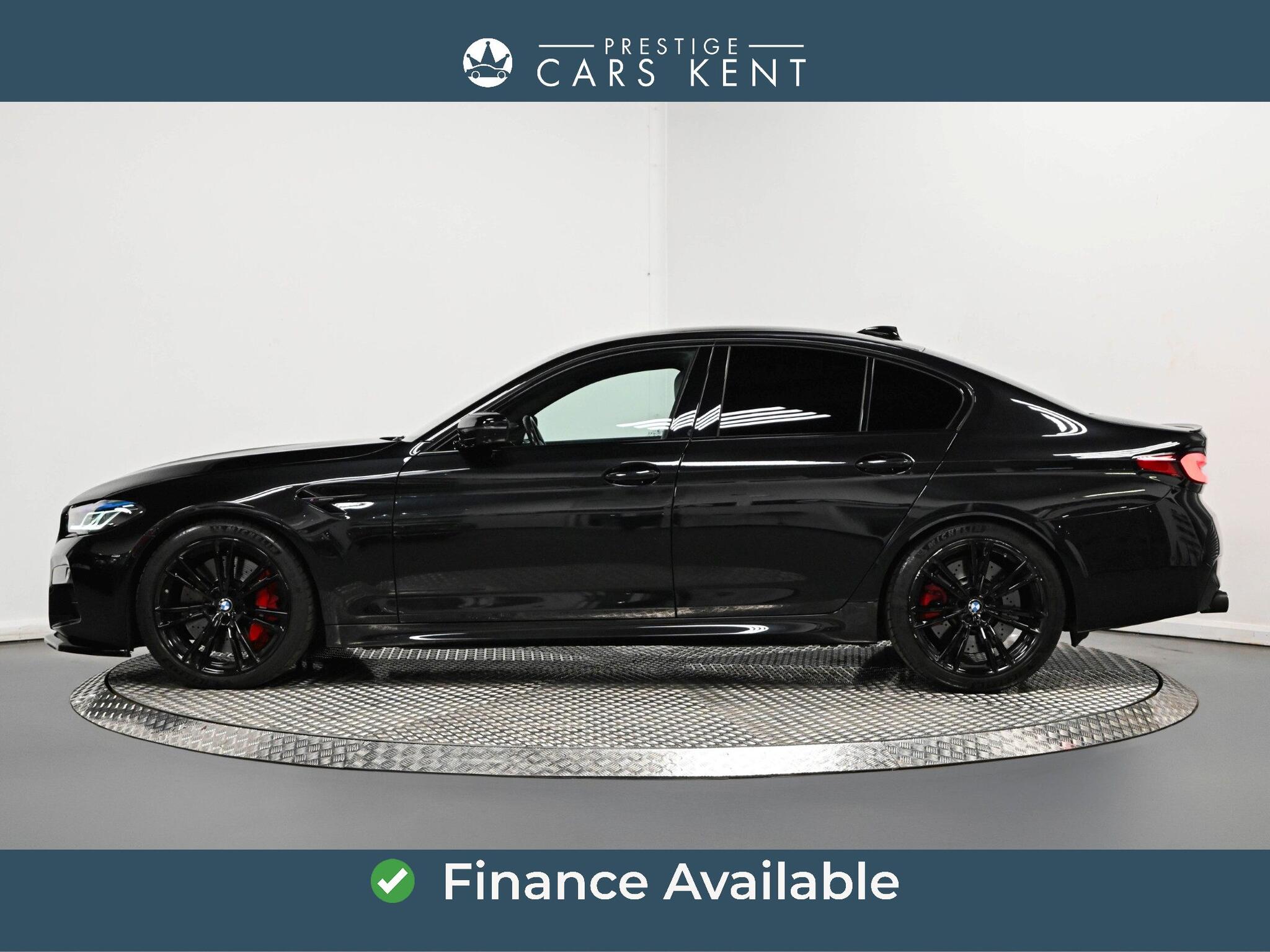 BMW M5 view 4