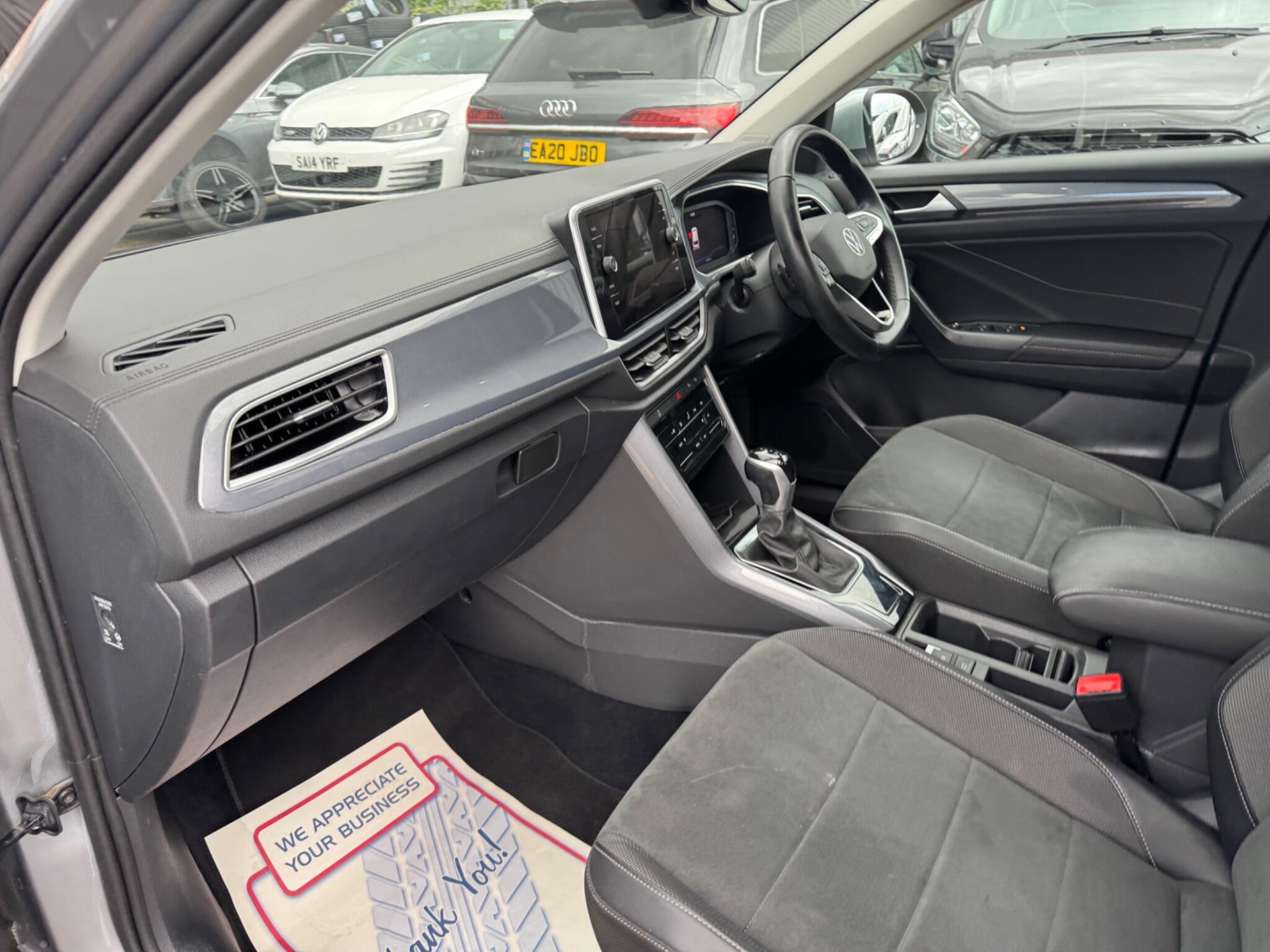 Volkswagen T-Roc view 45