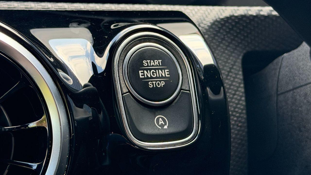 Mercedes-Benz A-Class view 28