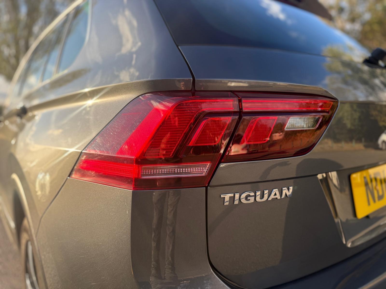 Volkswagen Tiguan view 45