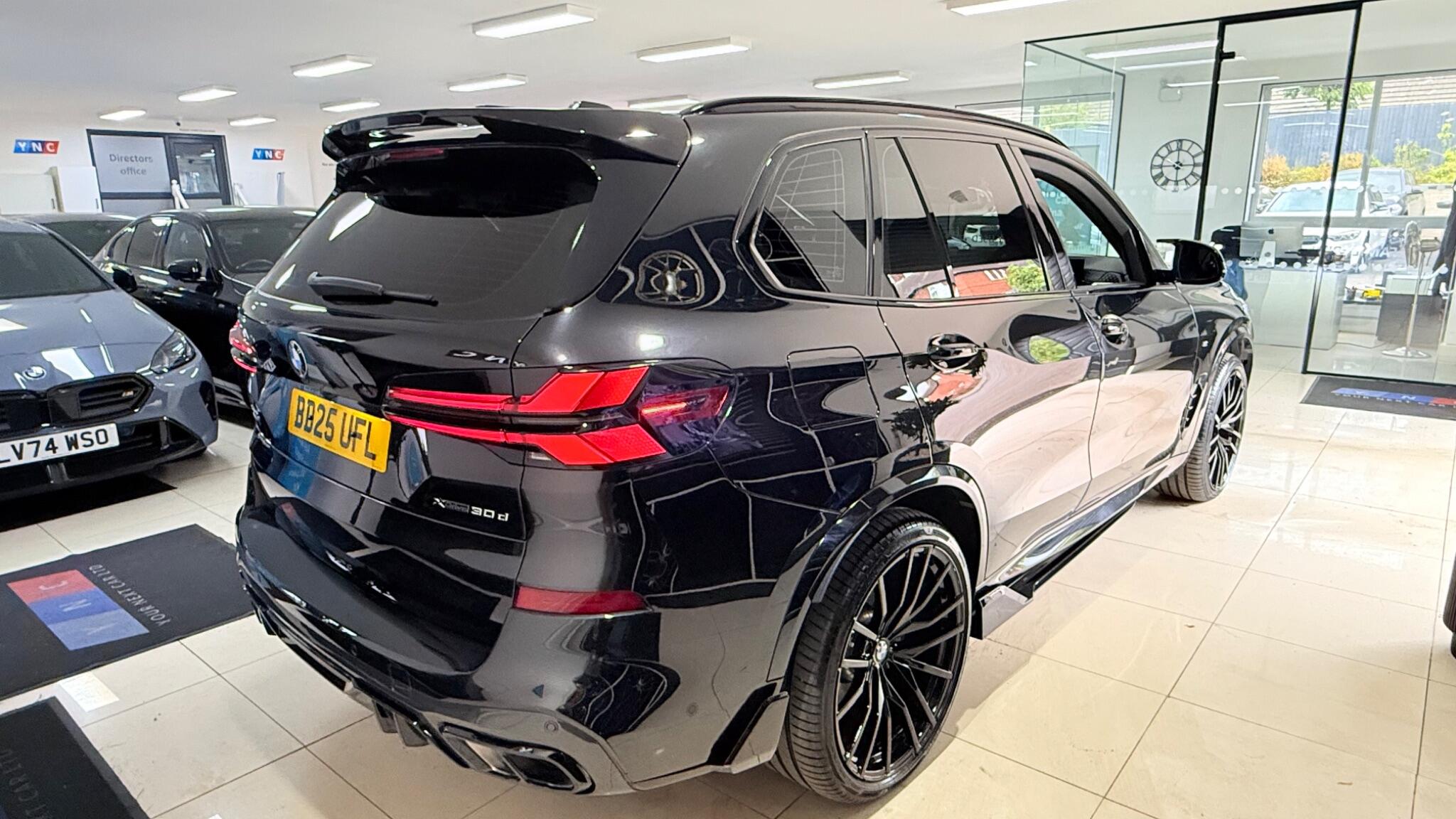 BMW X5 view 2