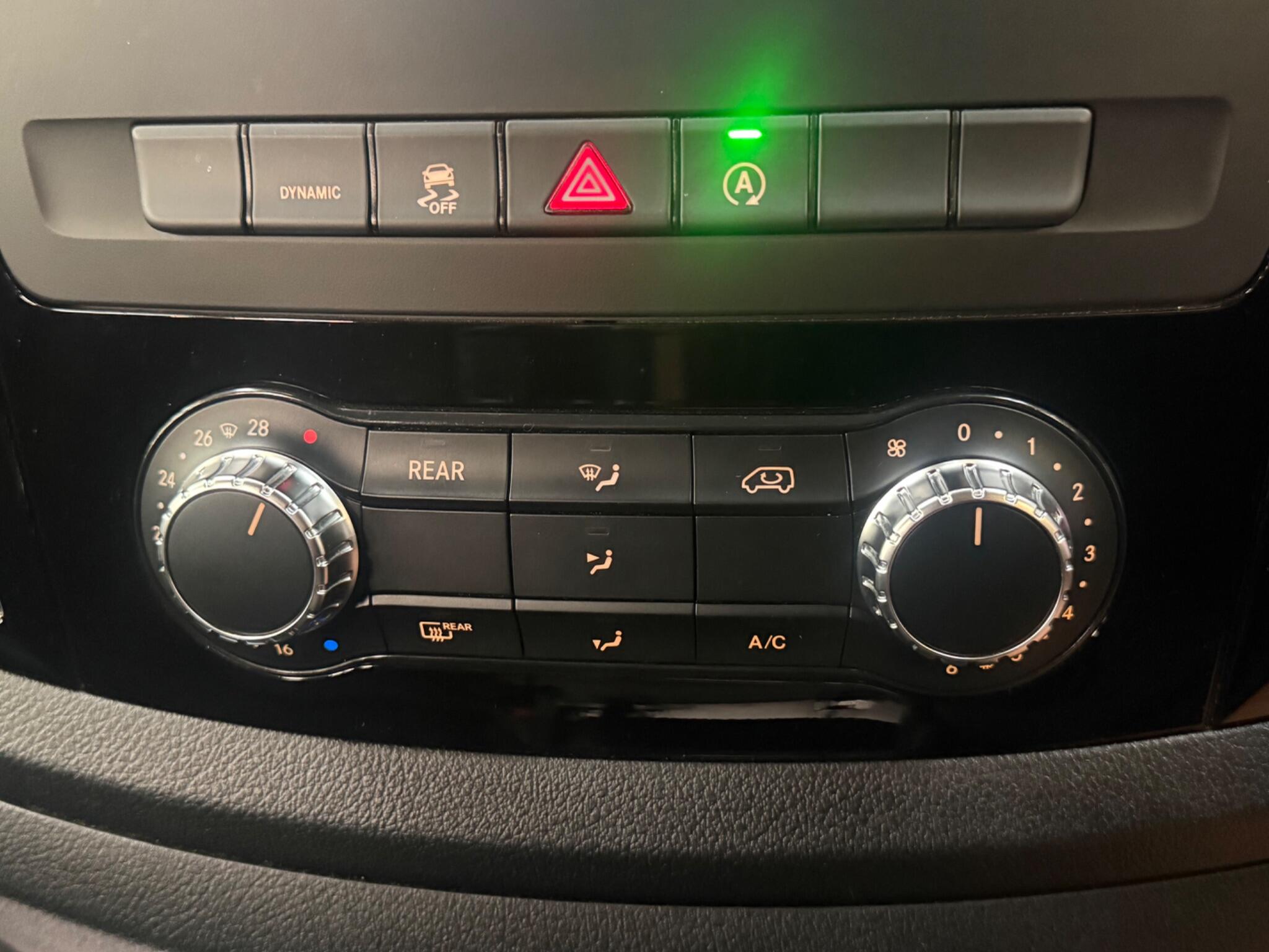 Mercedes-Benz Vito view 28