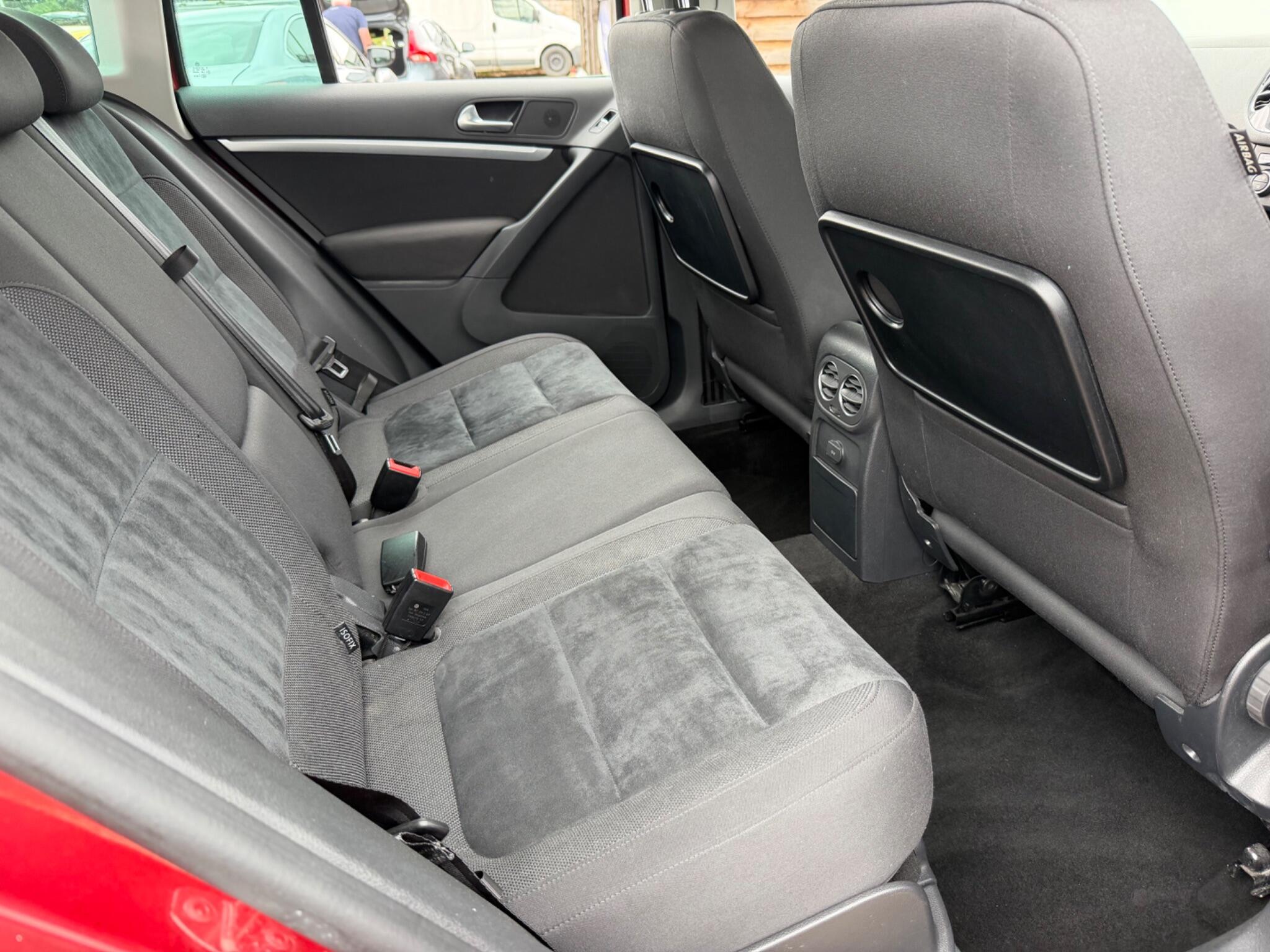 Volkswagen Tiguan view 36