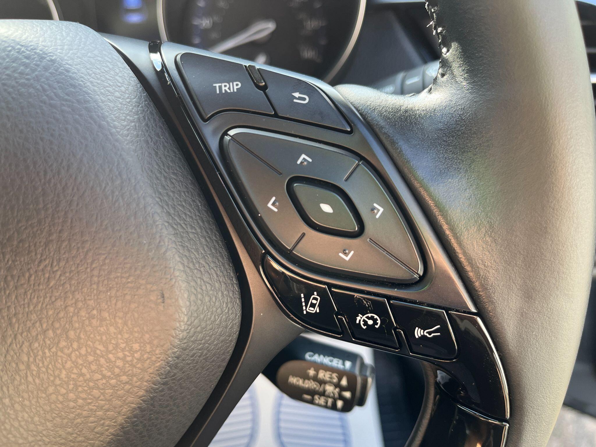 Toyota C-HR view 30