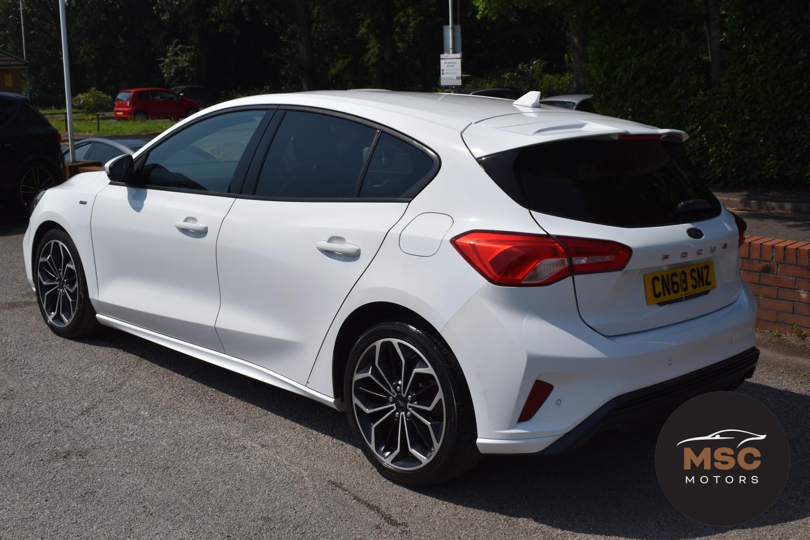 Ford Focus view 11