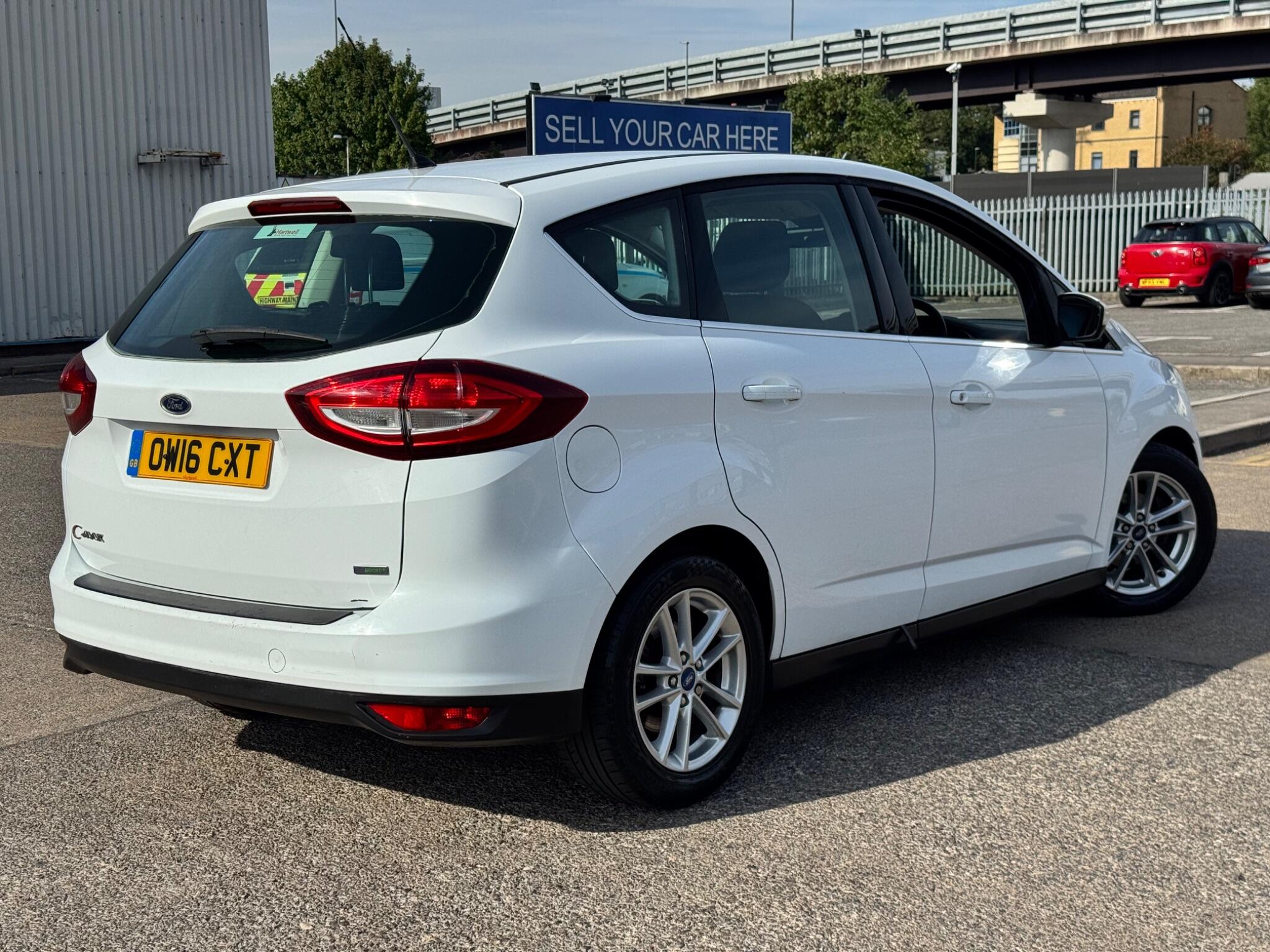 Ford C-Max view 18