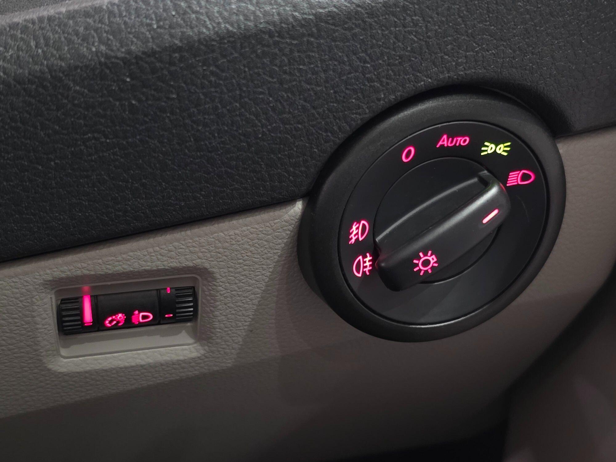 Volkswagen Transporter view 50