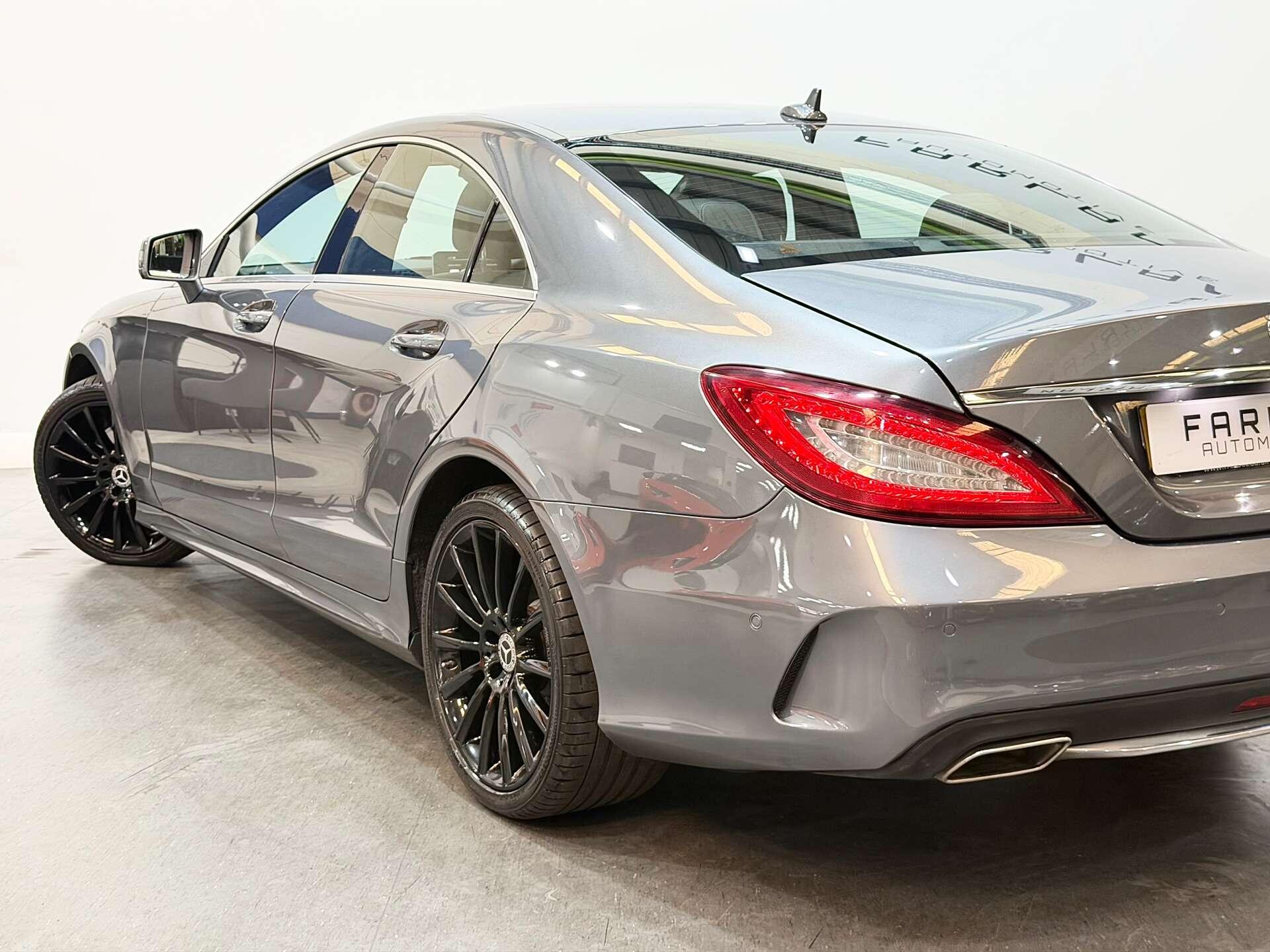 Mercedes-Benz CLS view 16