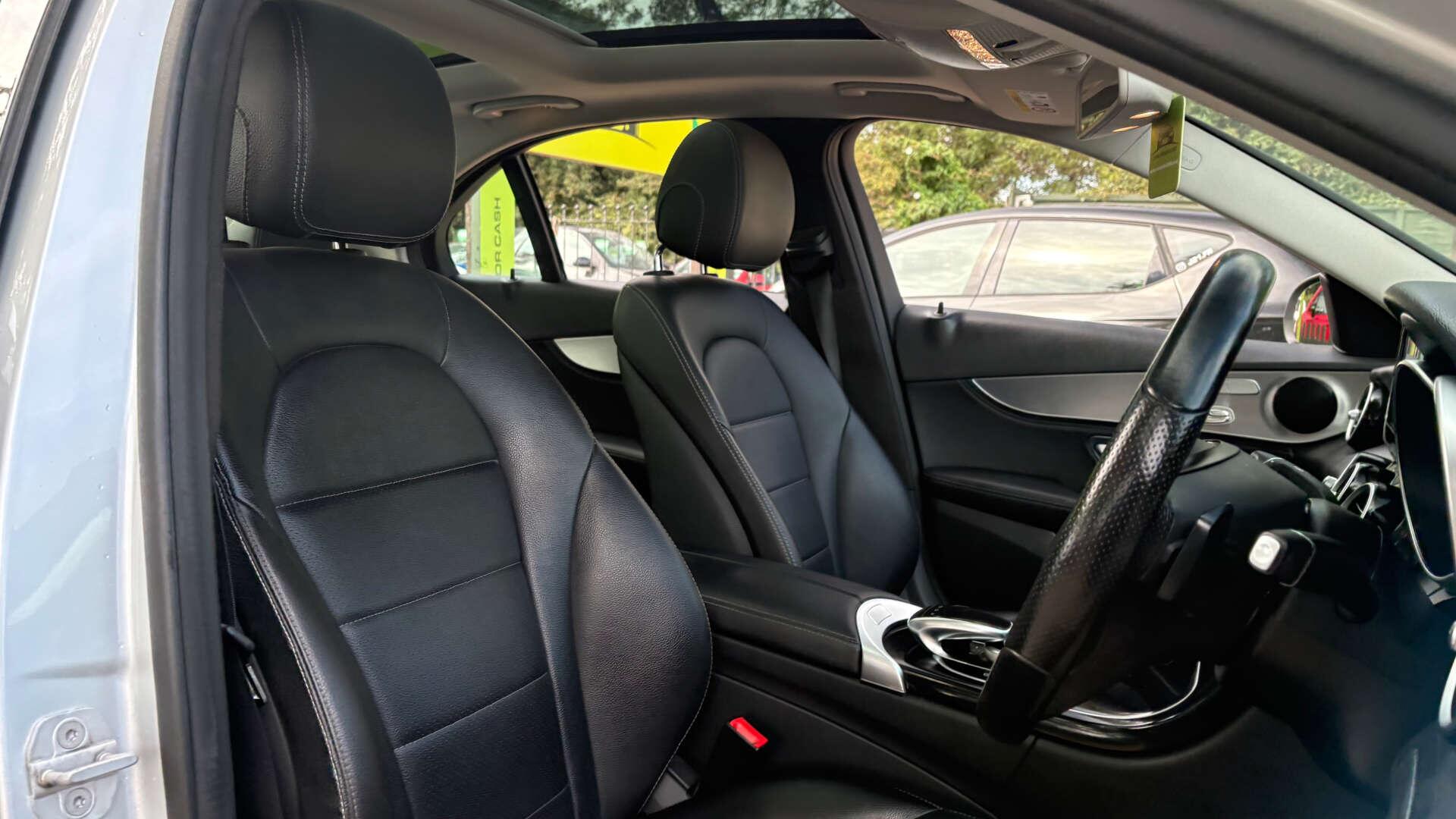 Mercedes-Benz C-Class view 7