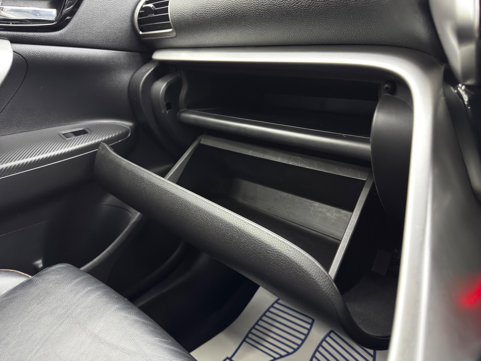 Mitsubishi Eclipse Cross view 33