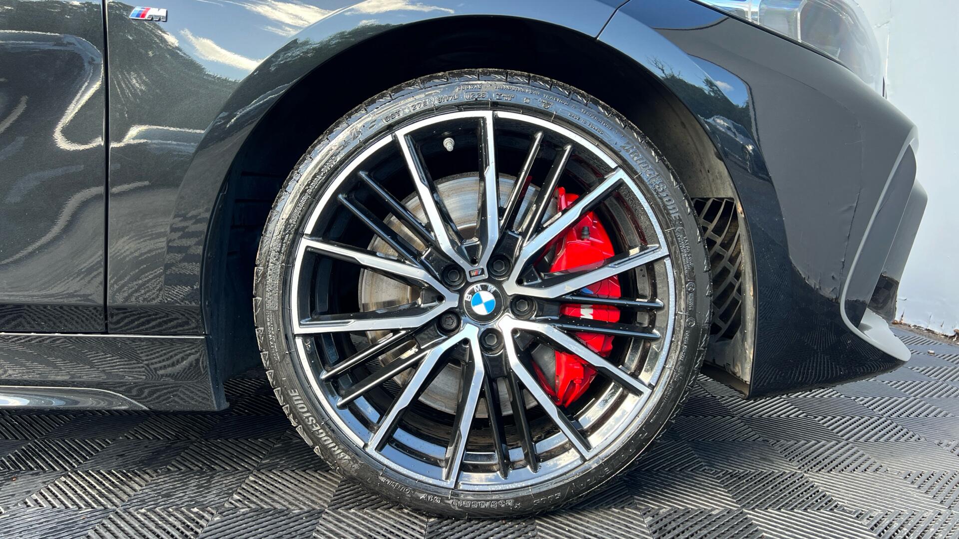 BMW 1 Series view 14