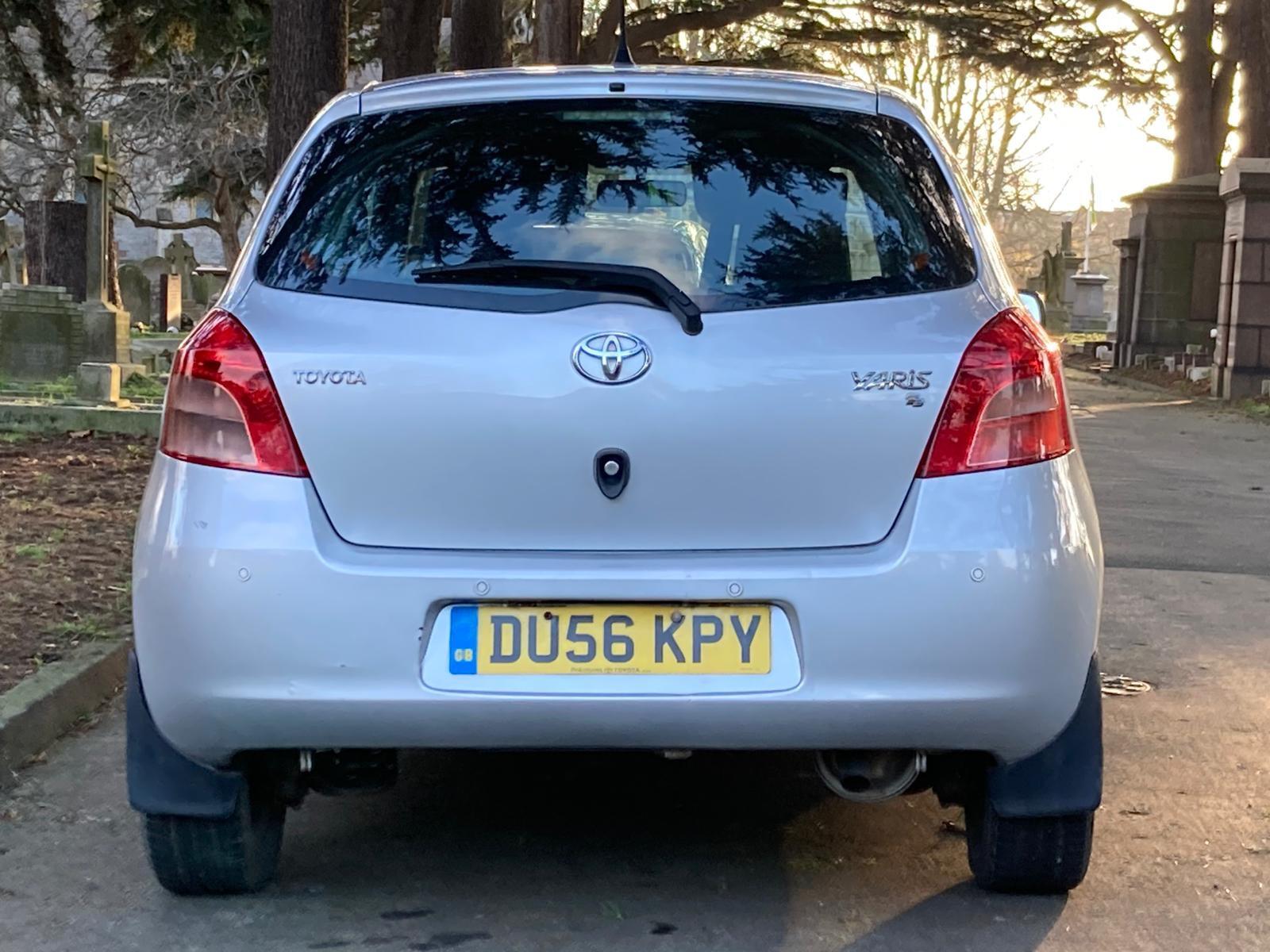 Toyota Yaris view 12