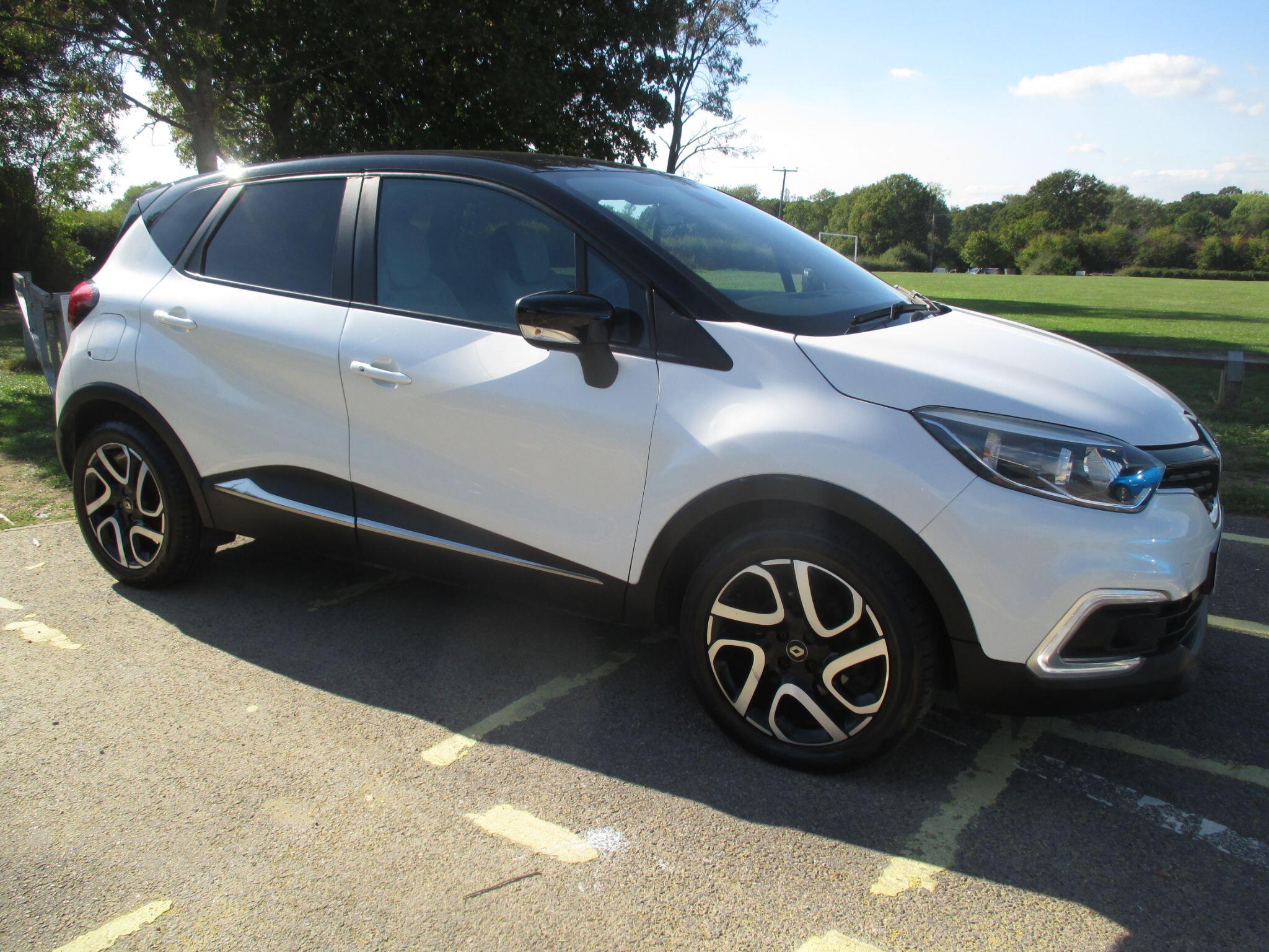 Renault Captur view 3