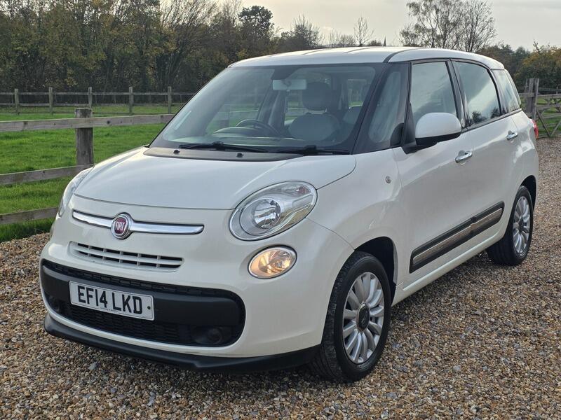 2014 Fiat 500L image 16