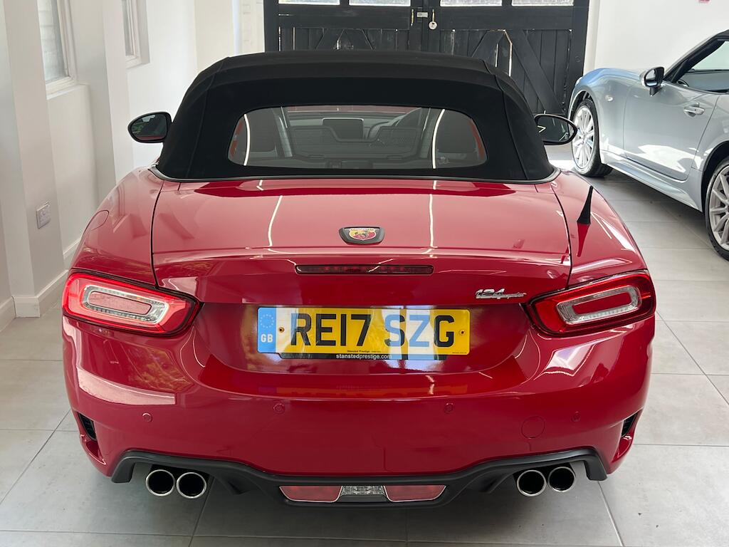 Abarth 124 Spider view 29