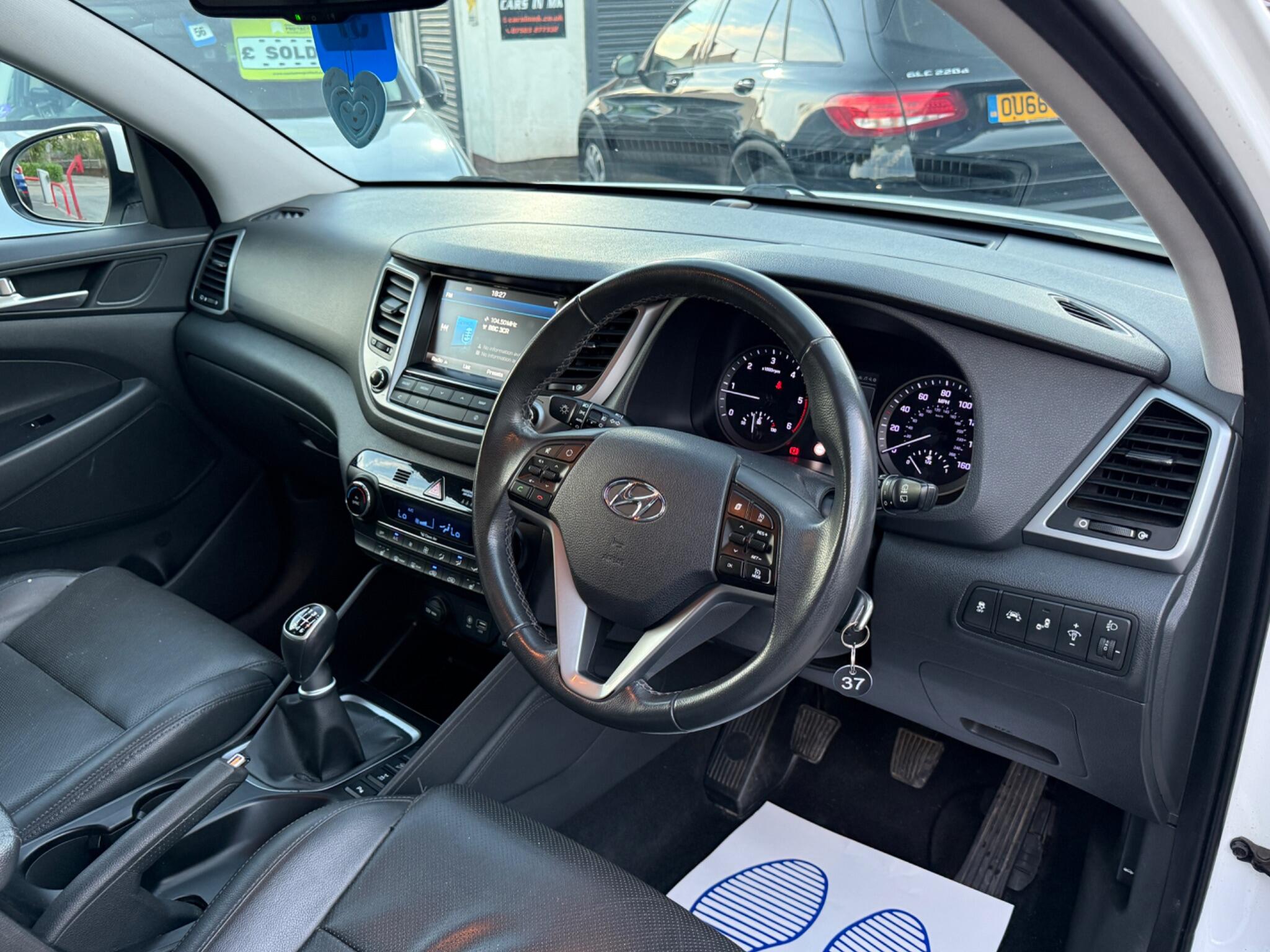 Hyundai TUCSON - Image 28