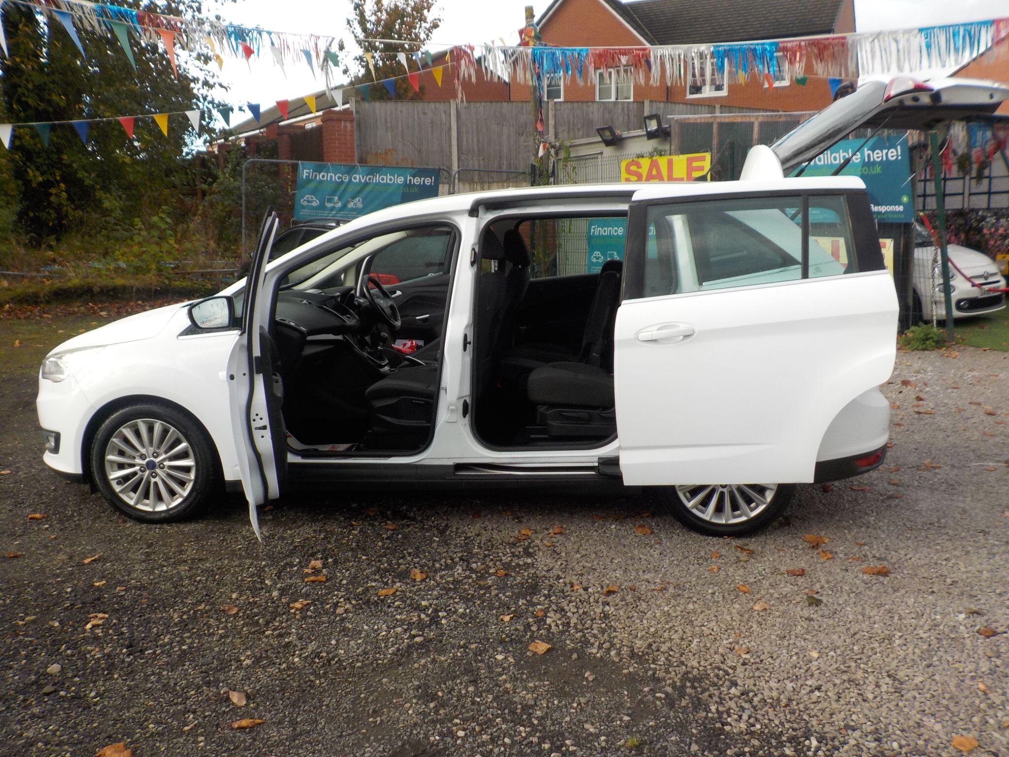 Ford Grand C-Max 1.5 TDCi Titanium Euro 6 (s/s) 5dr