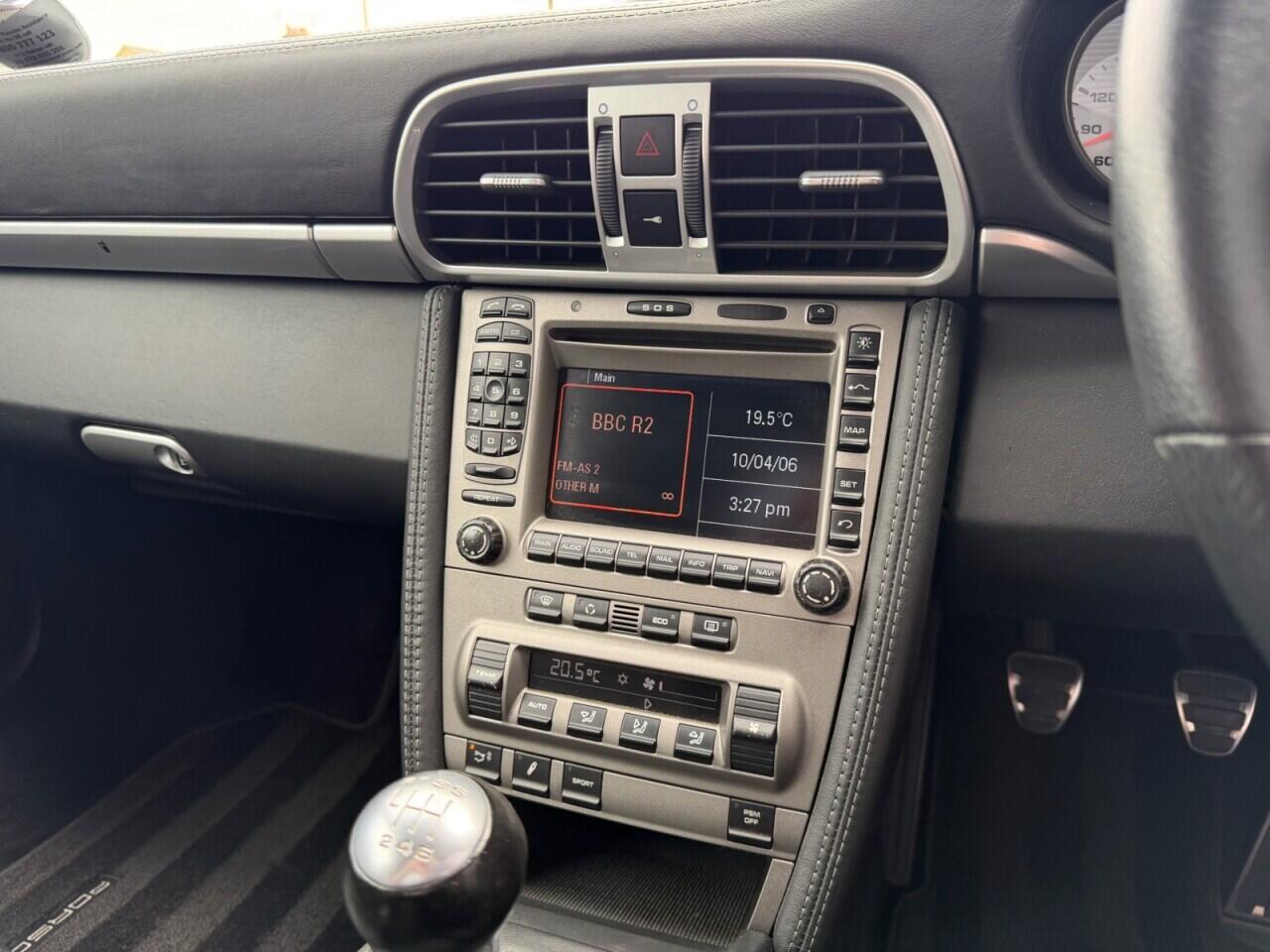 Porsche 911 view 36