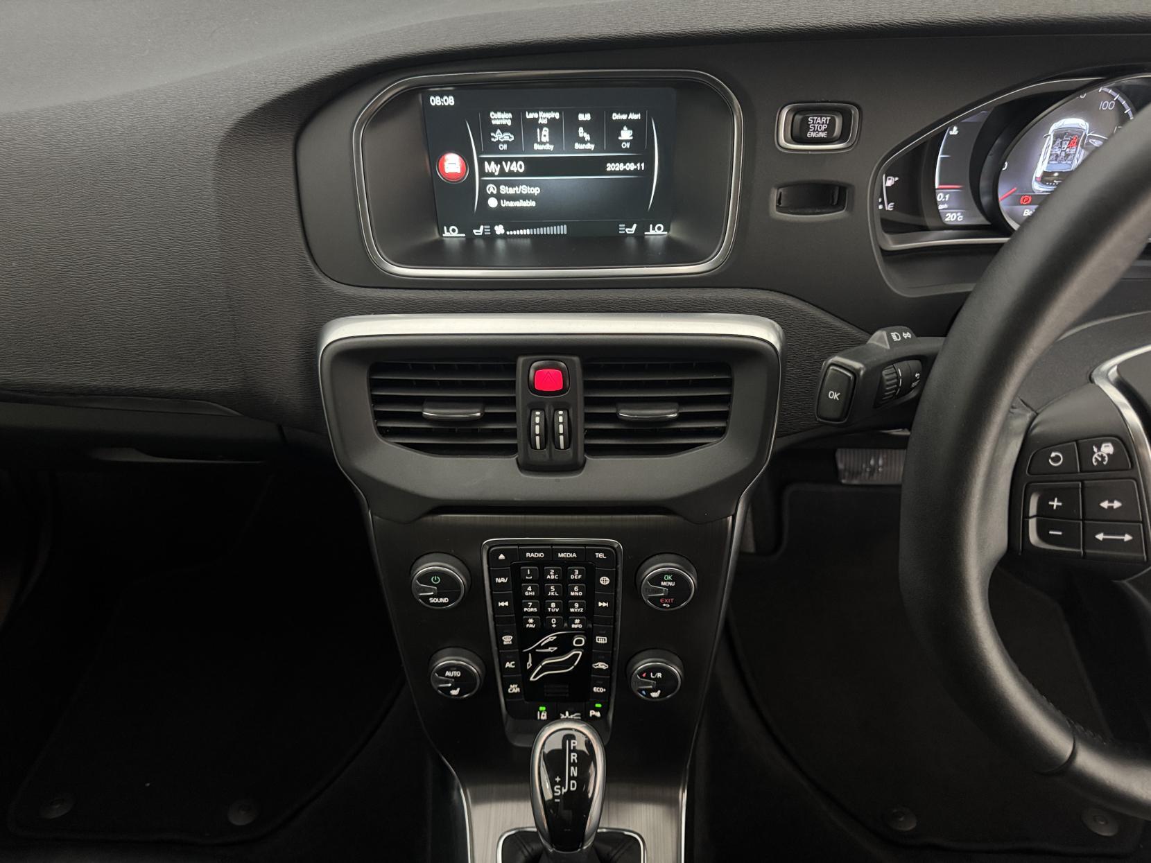 Volvo V40 view 64