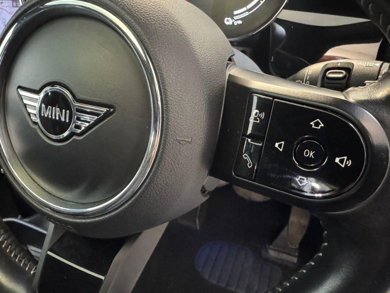 Mini Electric Hatch view 64