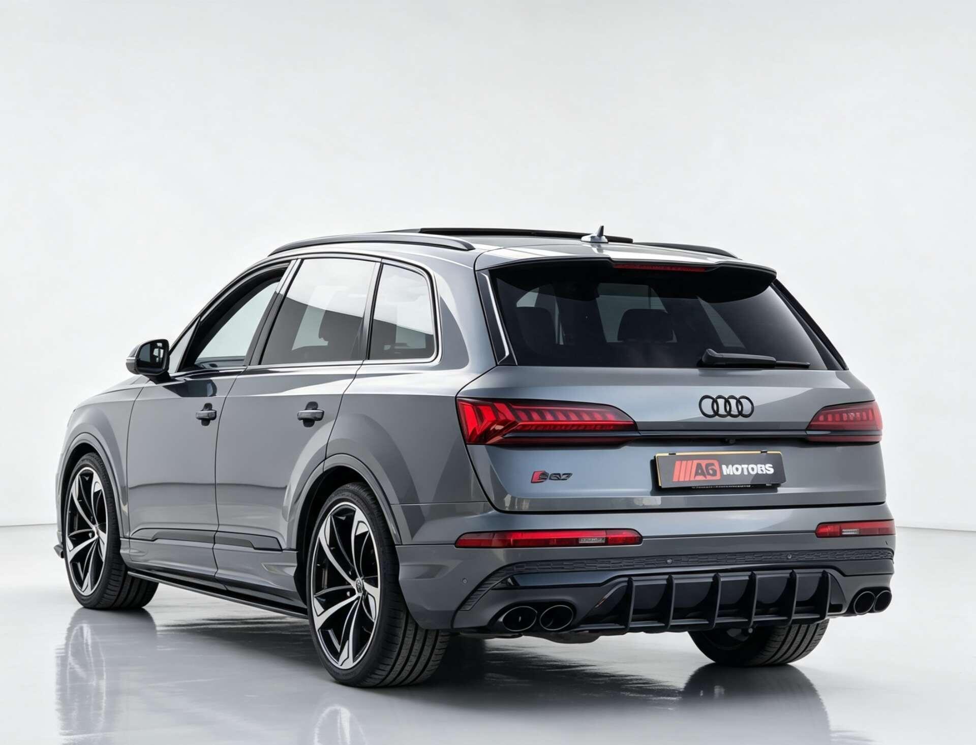 Audi SQ7 view 13