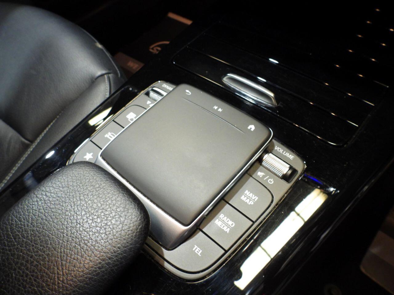Mercedes-Benz Cla view 40