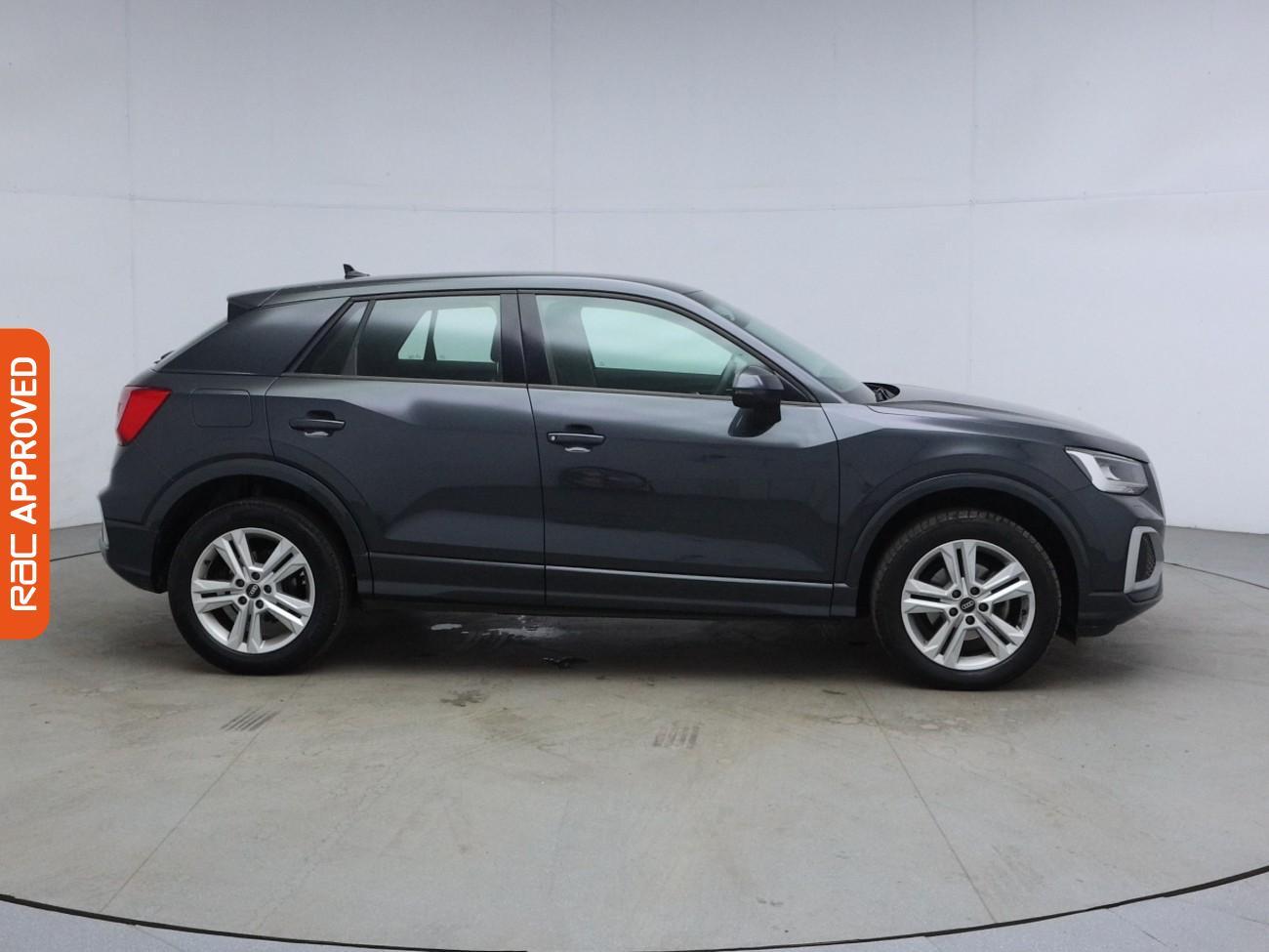 Audi Q2 view 6