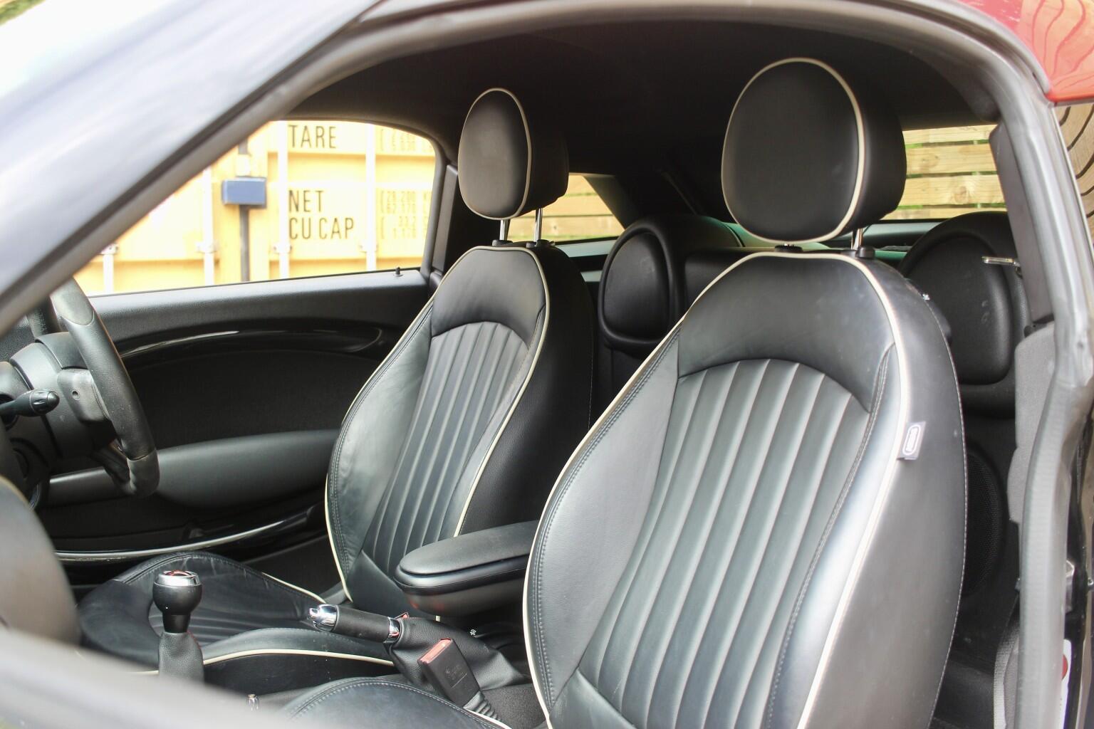MINI Coupe view 9