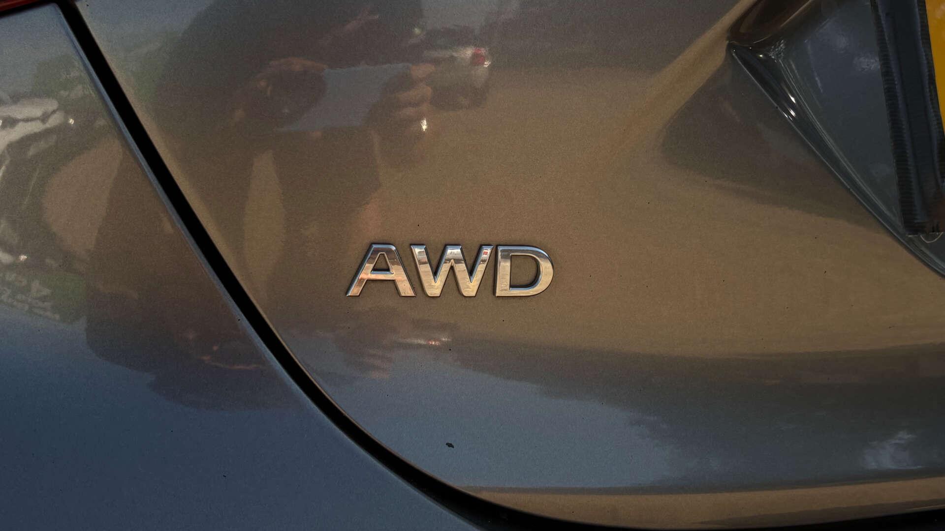 Infiniti Q30 view 41