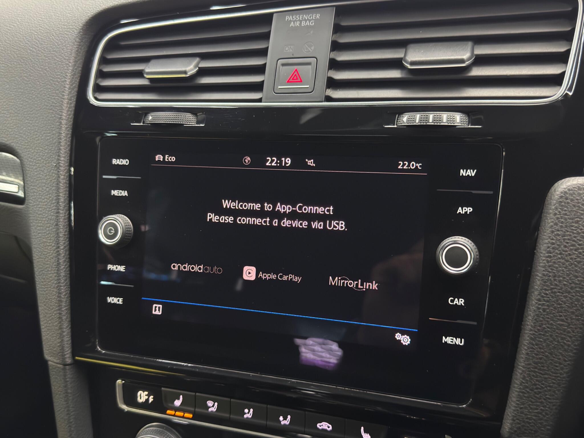 Volkswagen Golf view 22