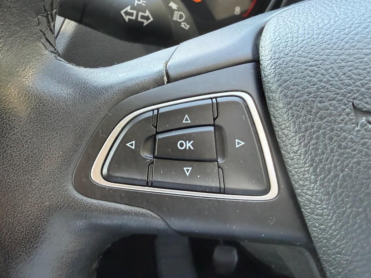 Ford C-Max view 16