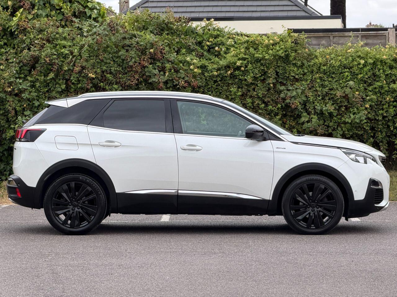 Peugeot 3008 view 3