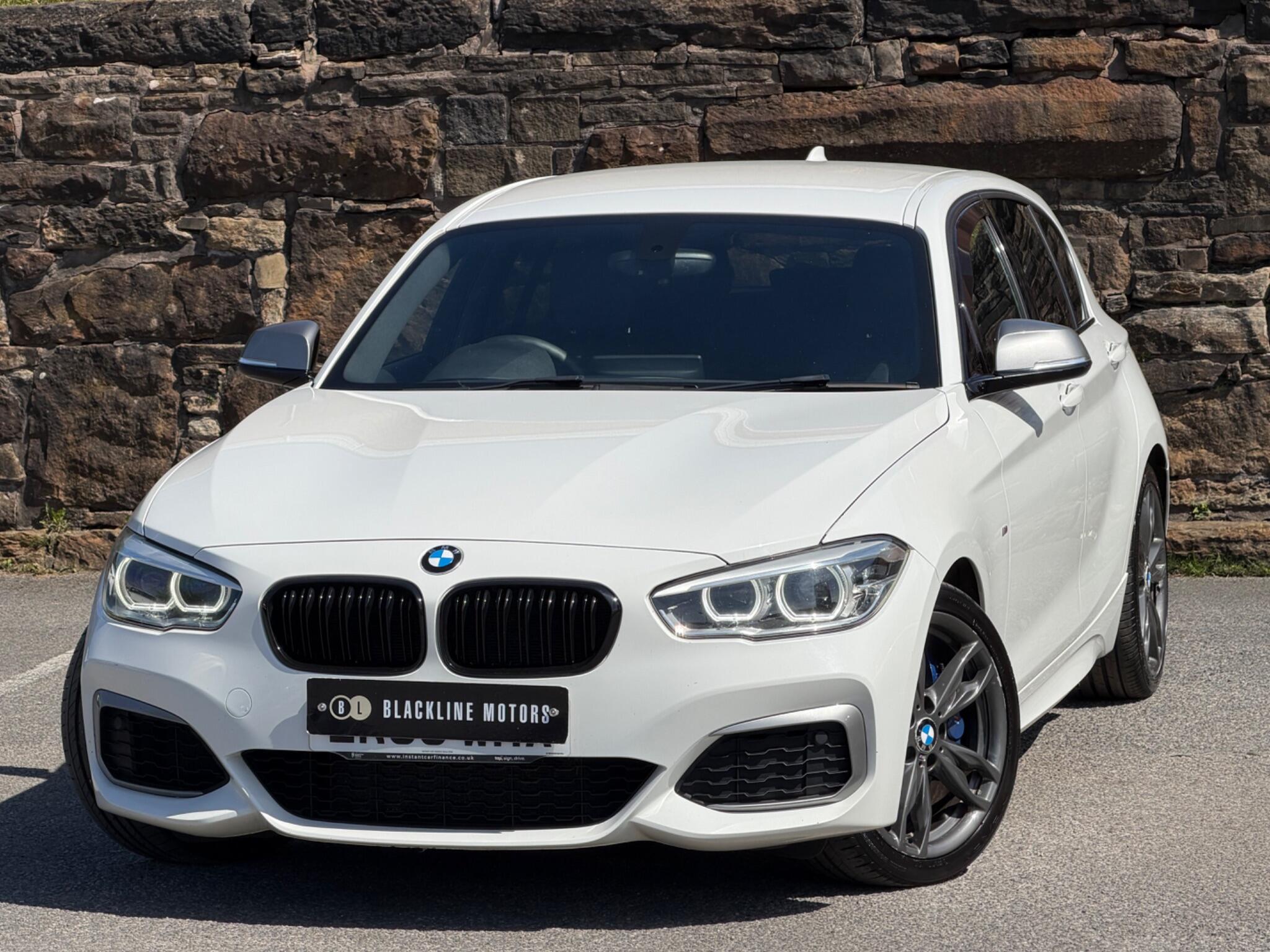 BMW 1 Series view 3