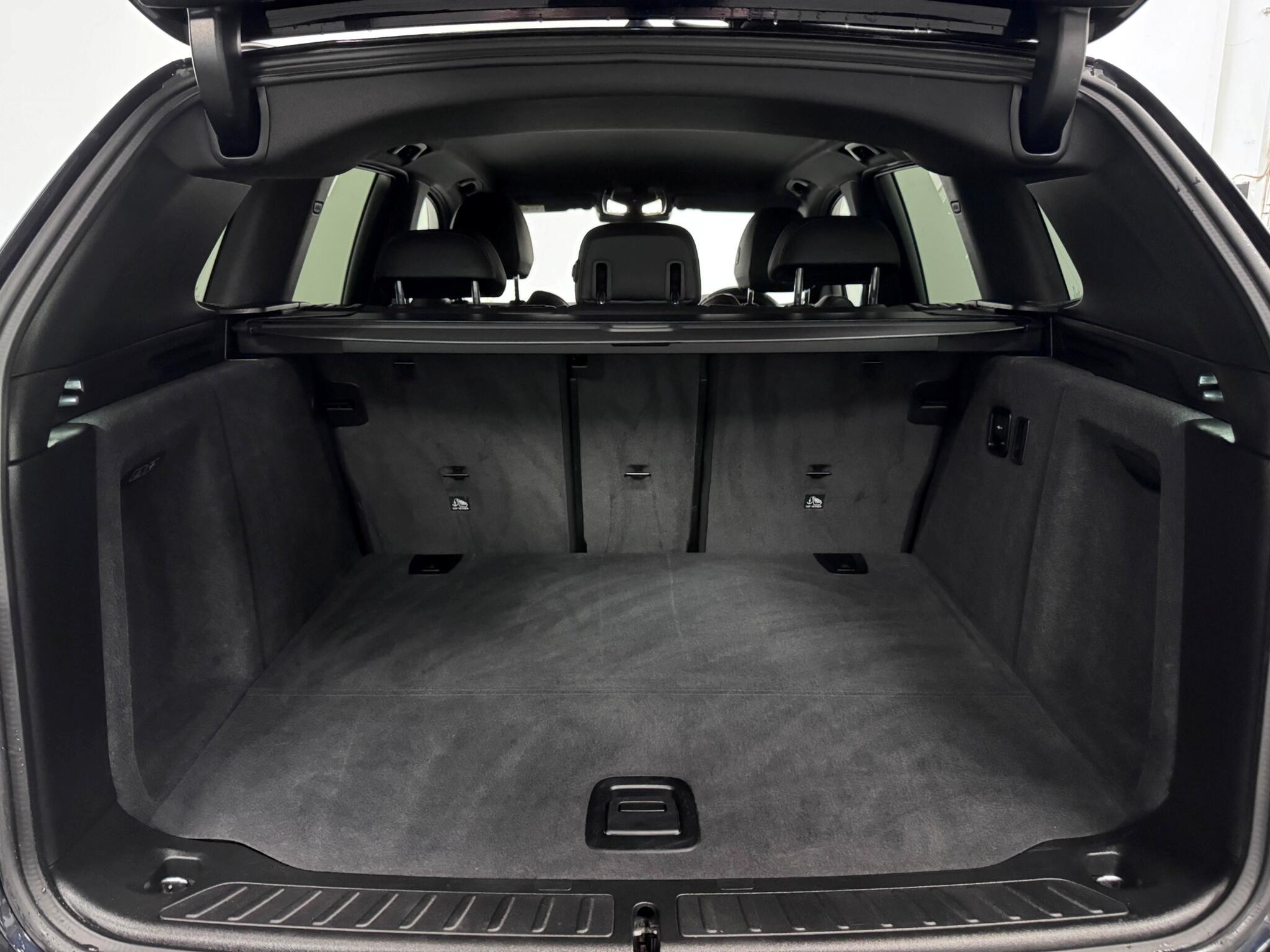 BMW X3 view 7