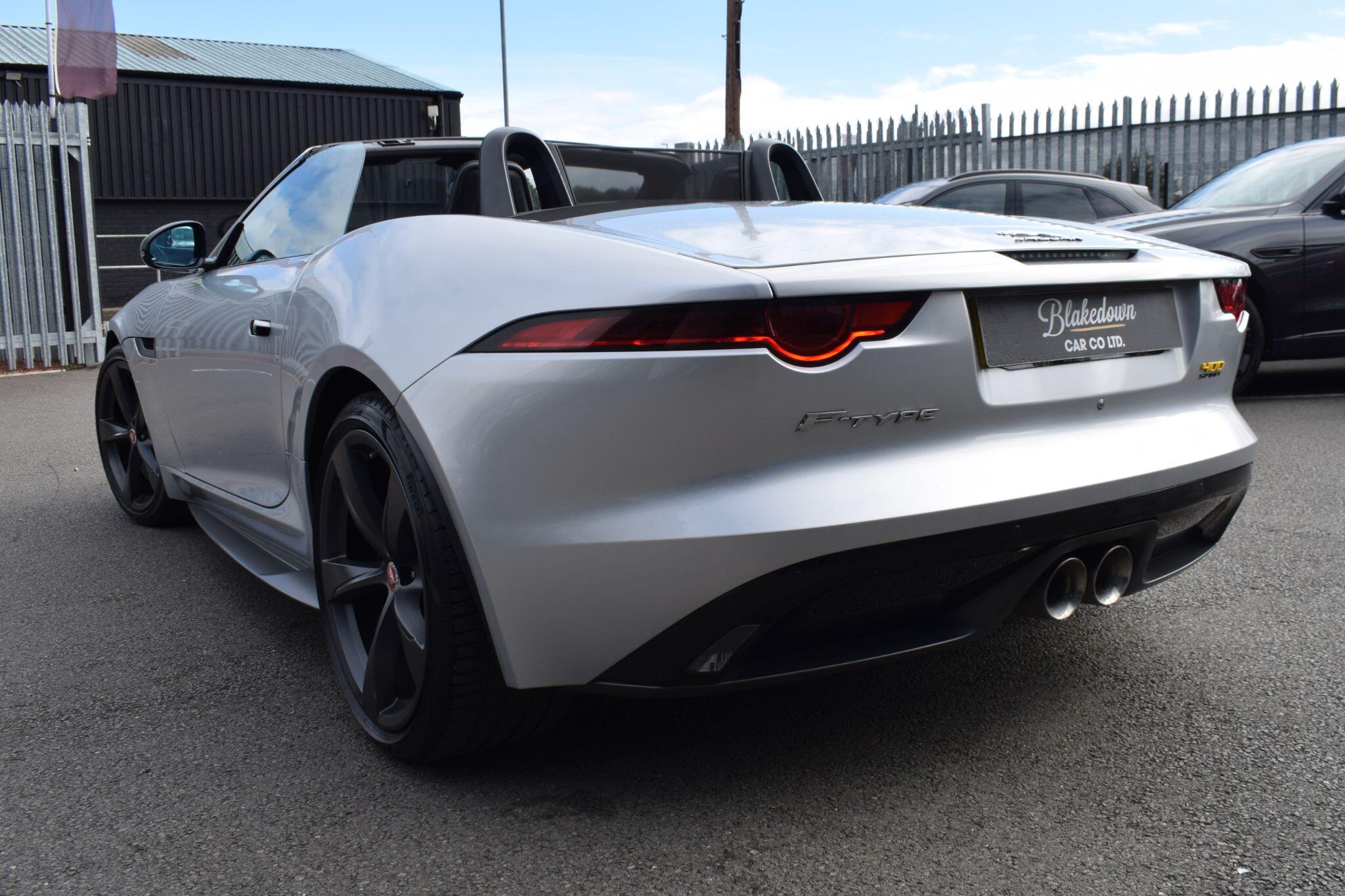 Jaguar F-Type view 21