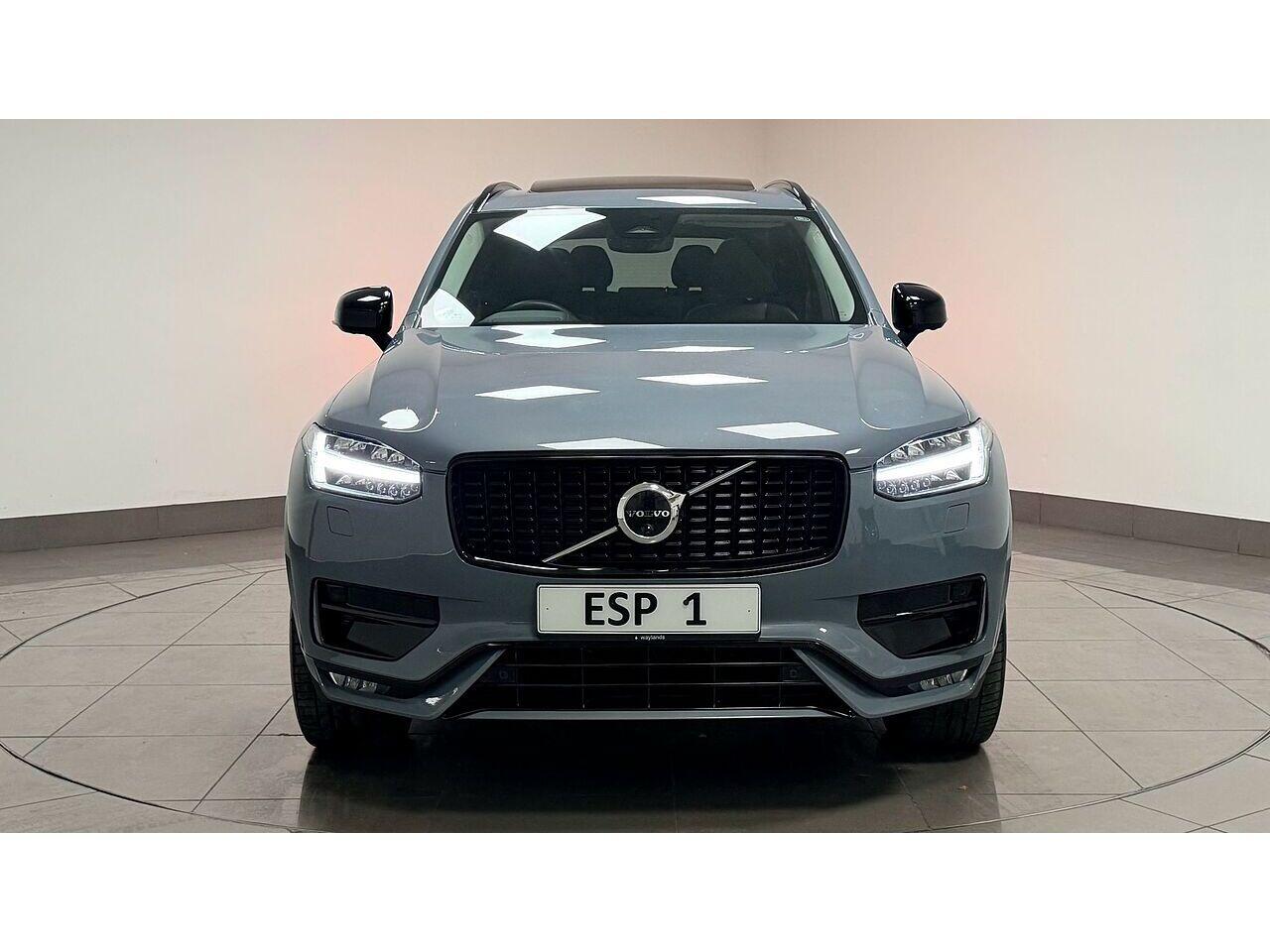 Volvo XC90 view 11