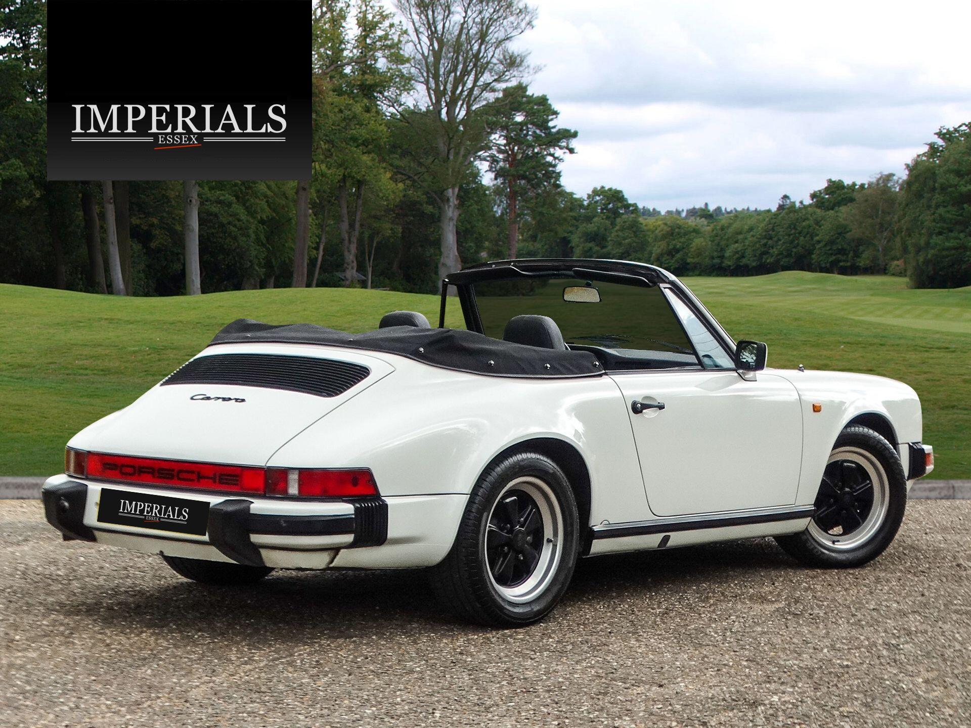 Porsche 911 view 4
