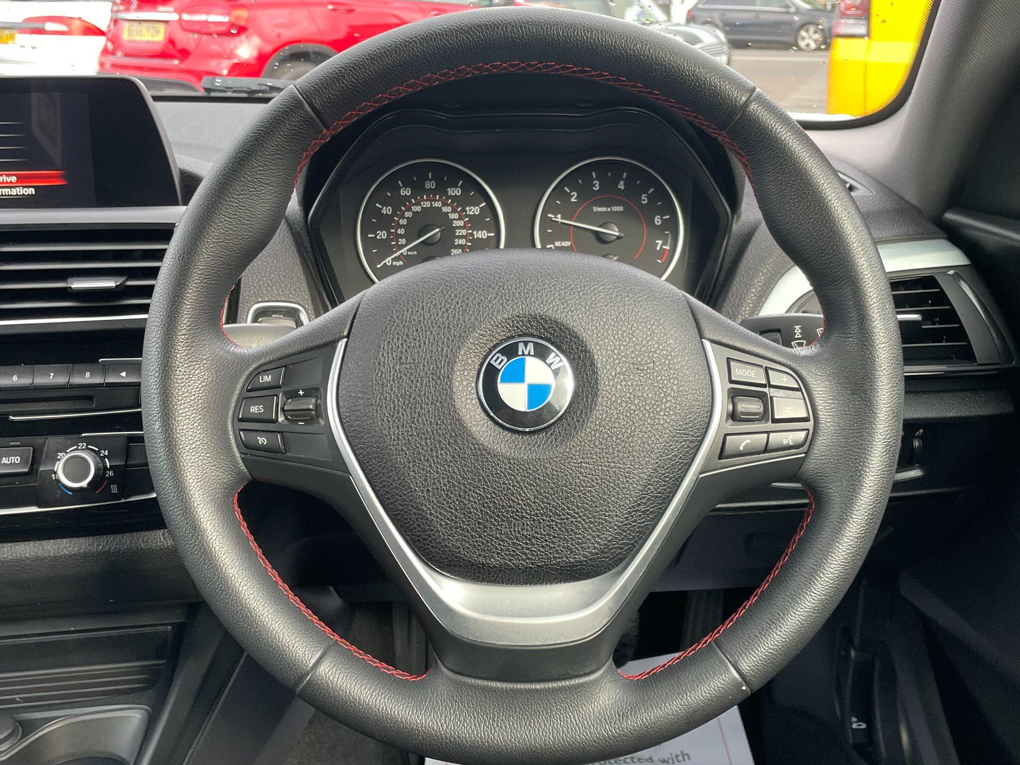 BMW 1 Series view 27