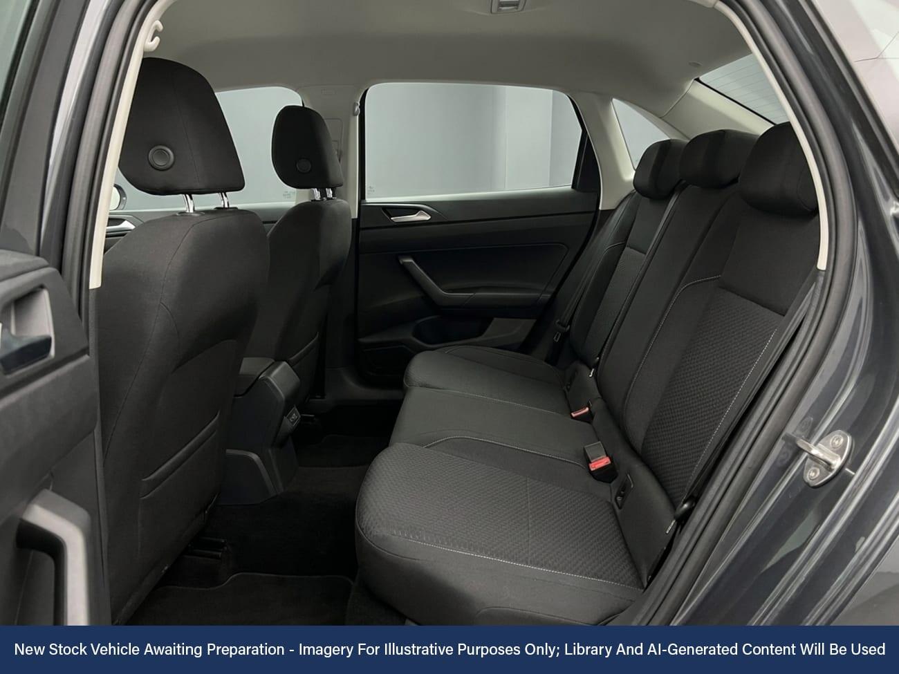 Volkswagen Polo view 4