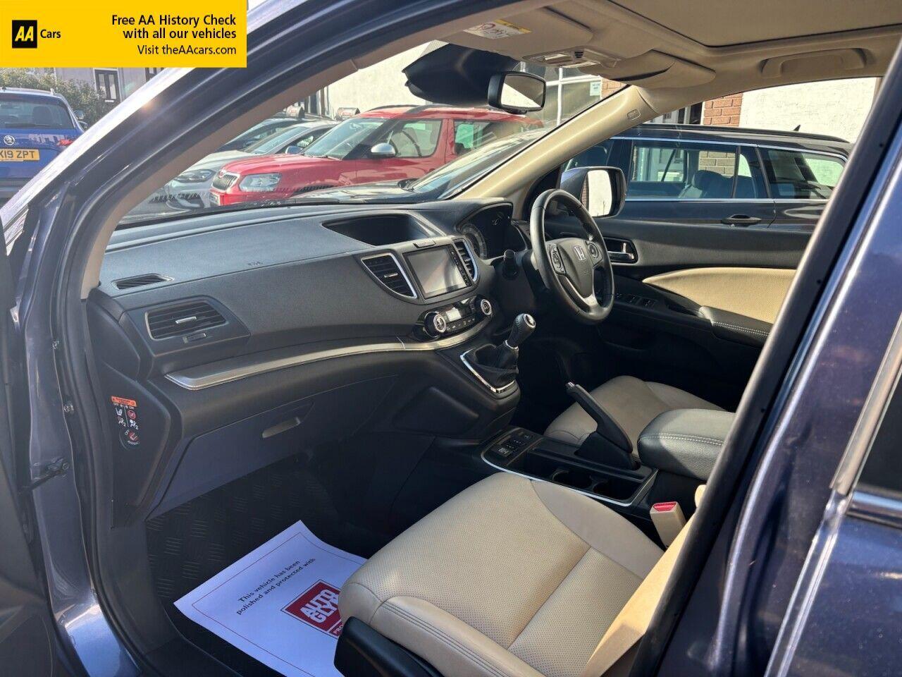 Honda CR-V view 9