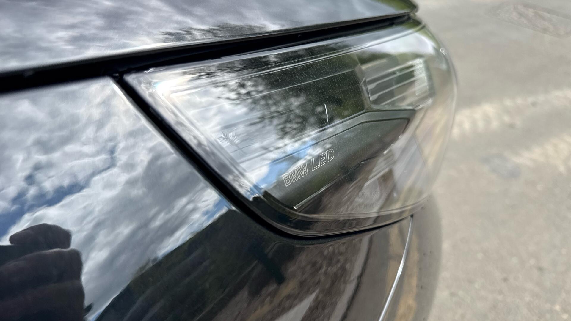 BMW 5 Series view 28