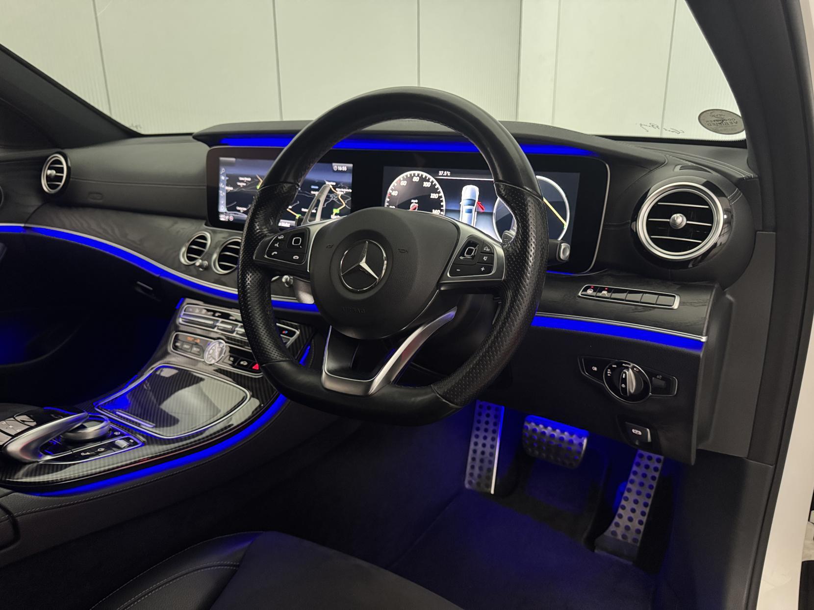 Mercedes-Benz E Class view 47