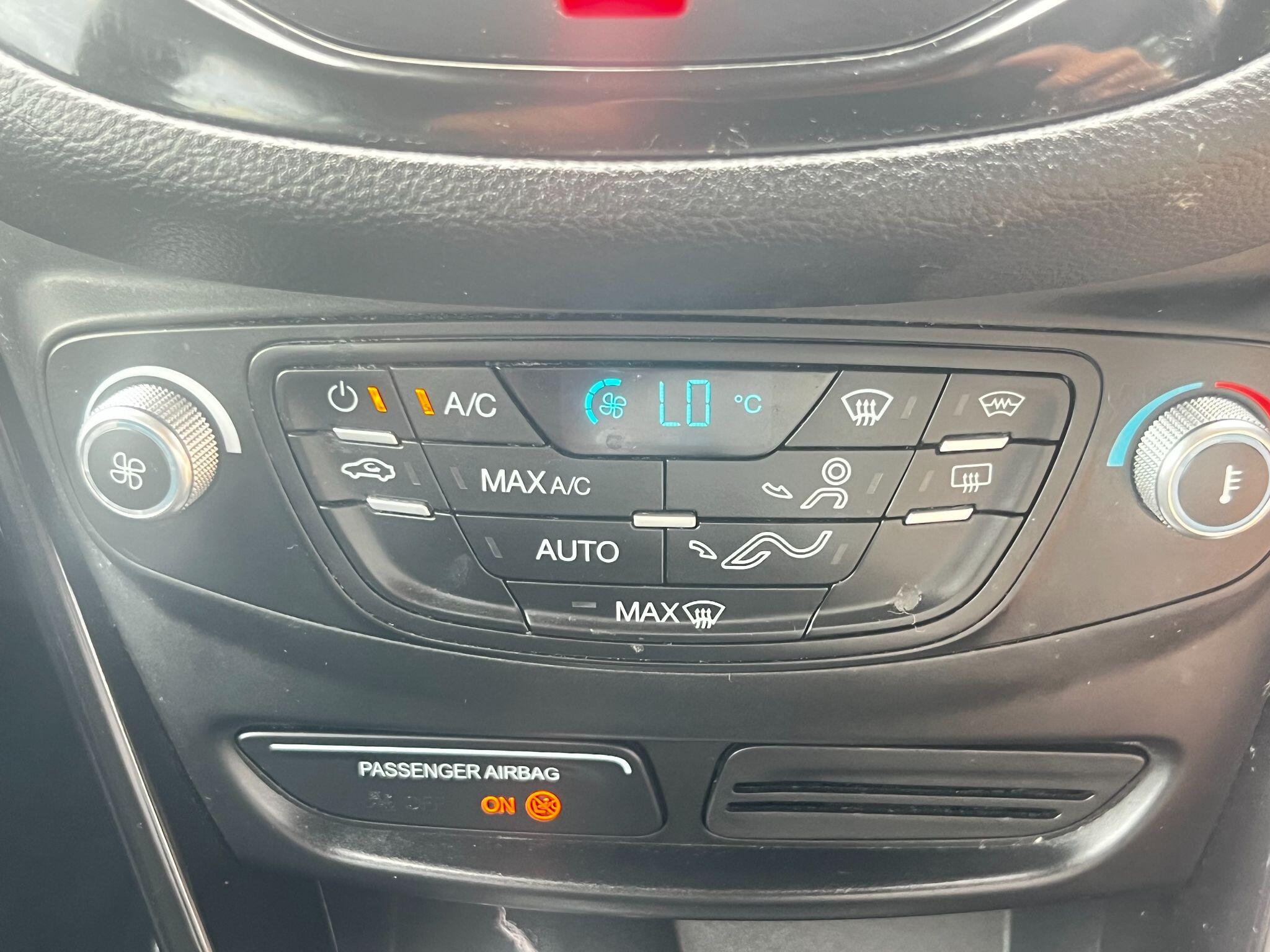 Ford B-Max view 24