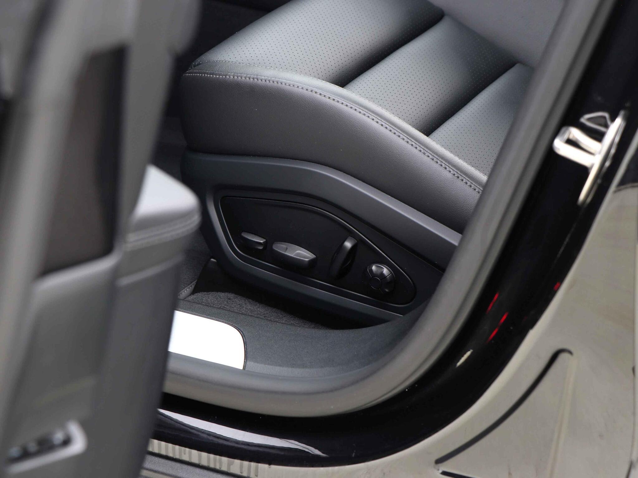 Porsche Taycan view 28