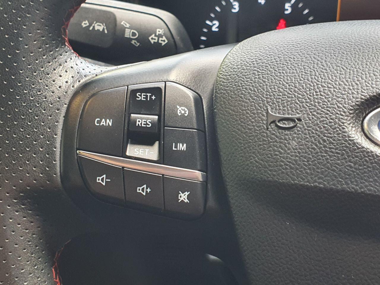 Ford Focus view 33