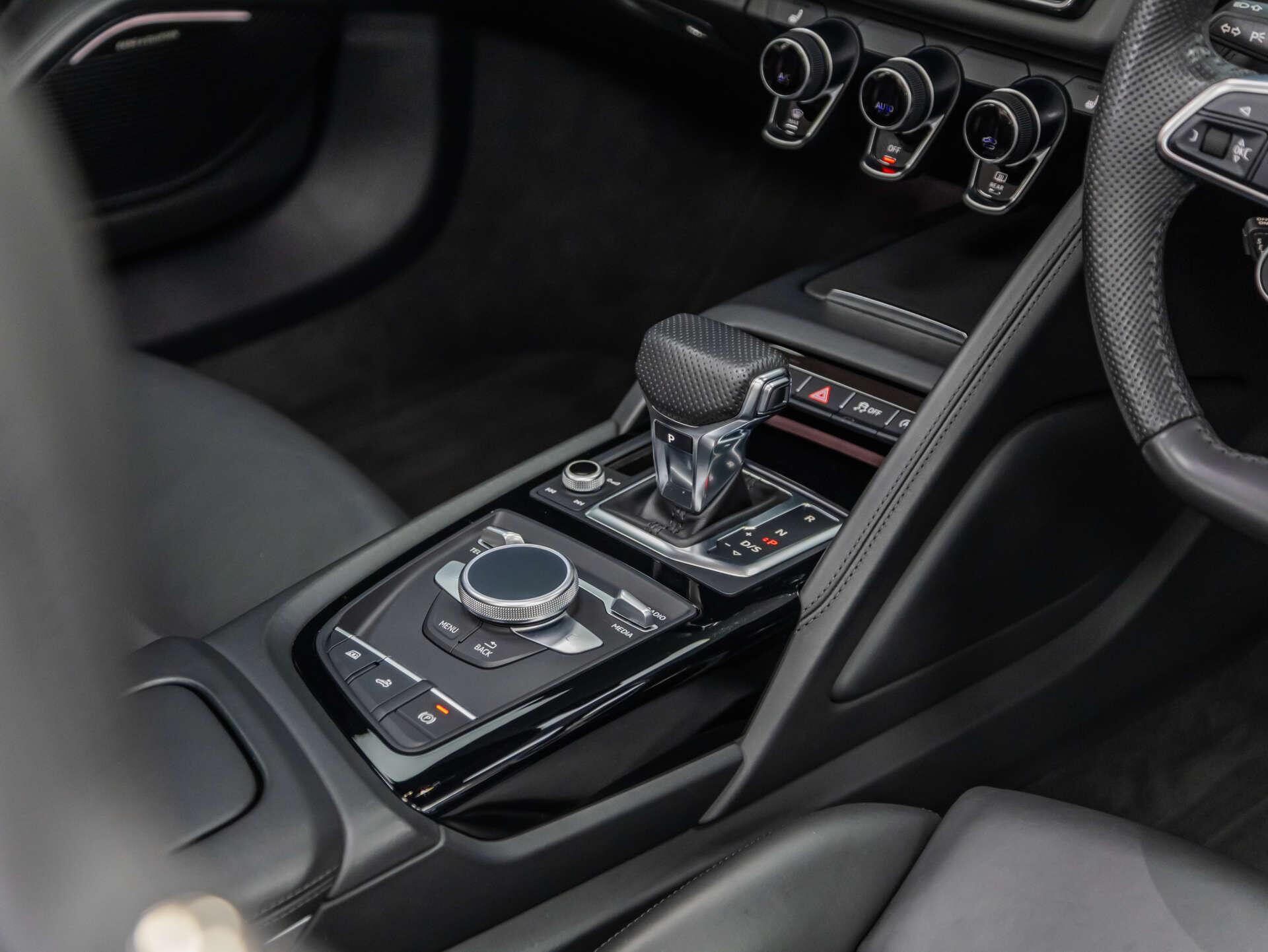 Audi R8 view 58